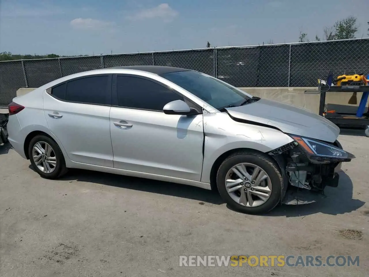 4 Photograph of a damaged car KMHD84LF3KU759136 HYUNDAI ELANTRA 2019
