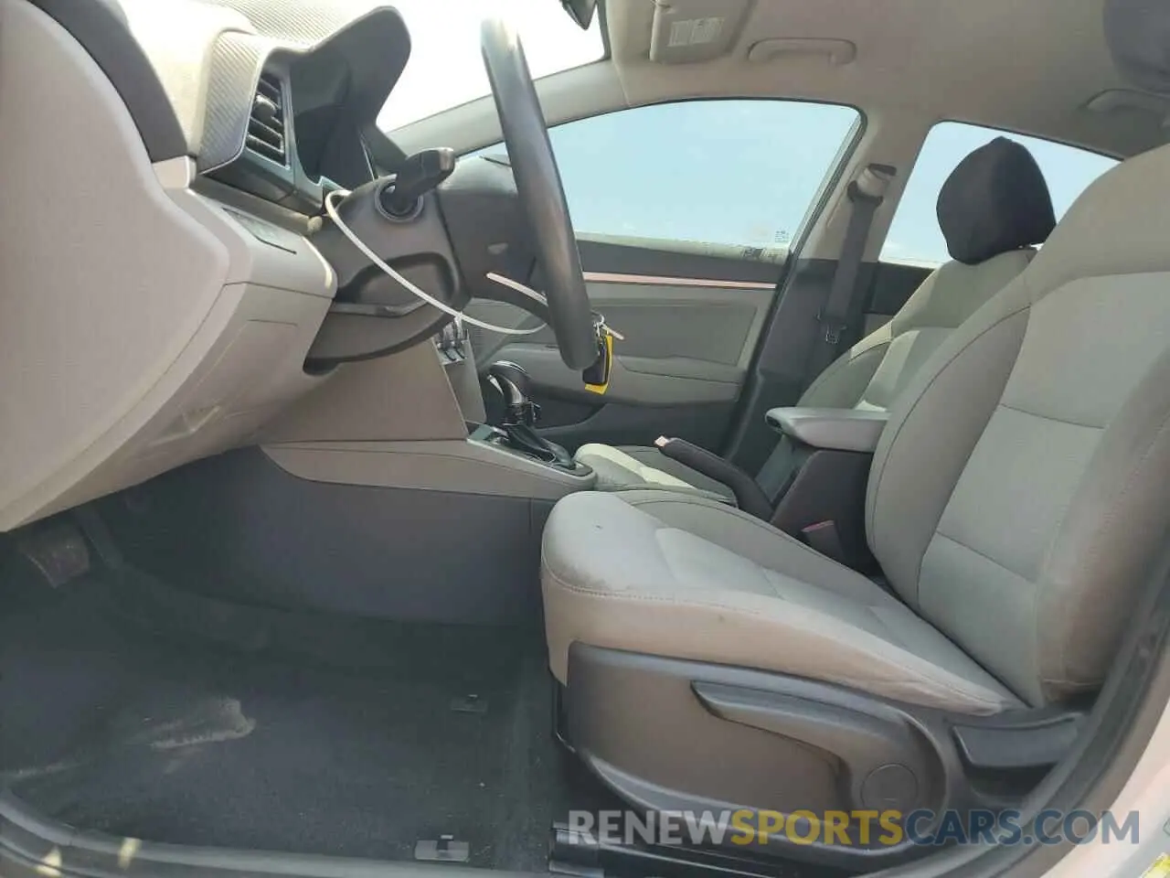 7 Photograph of a damaged car KMHD84LF3KU759136 HYUNDAI ELANTRA 2019
