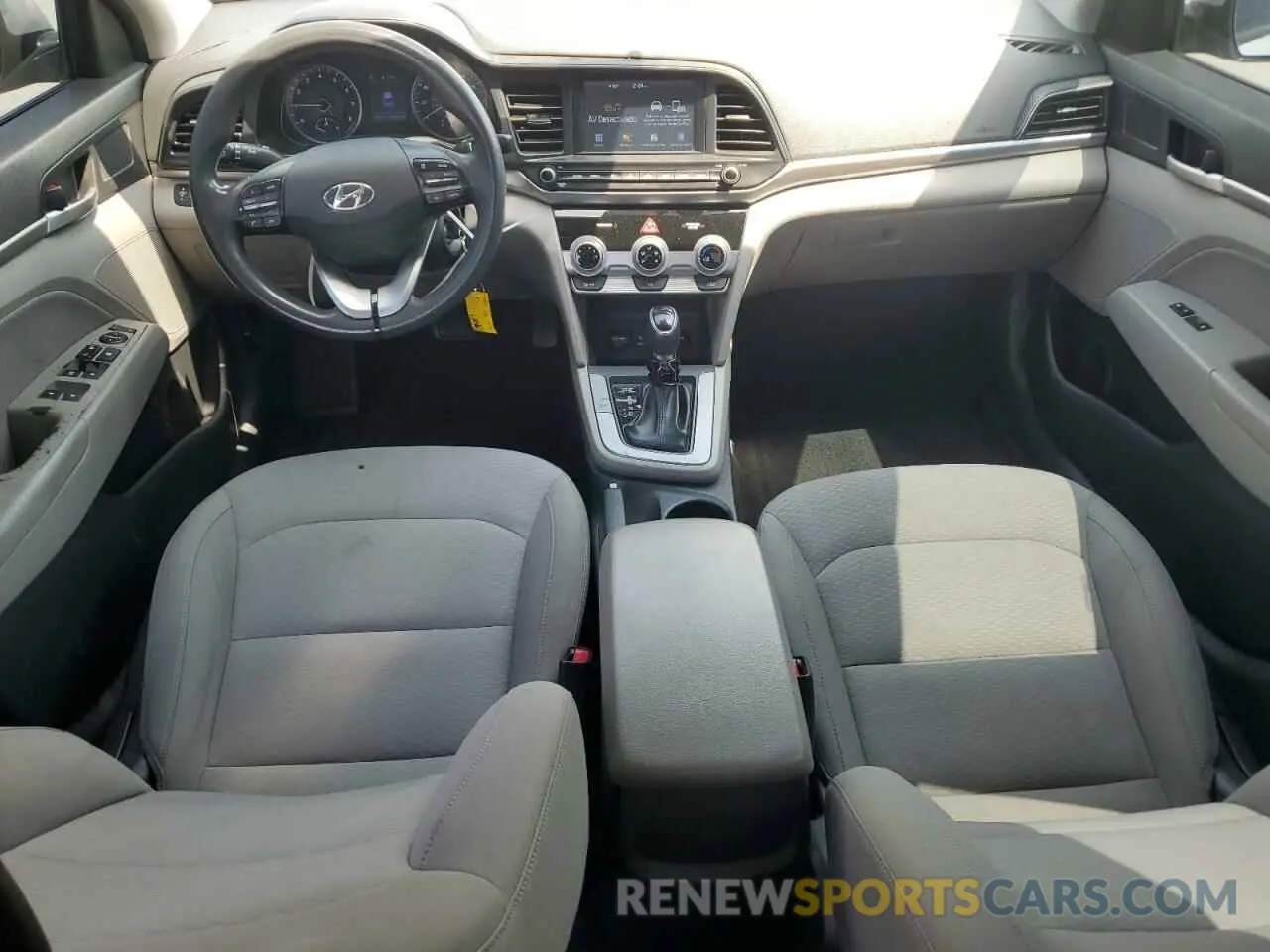 8 Photograph of a damaged car KMHD84LF3KU759136 HYUNDAI ELANTRA 2019
