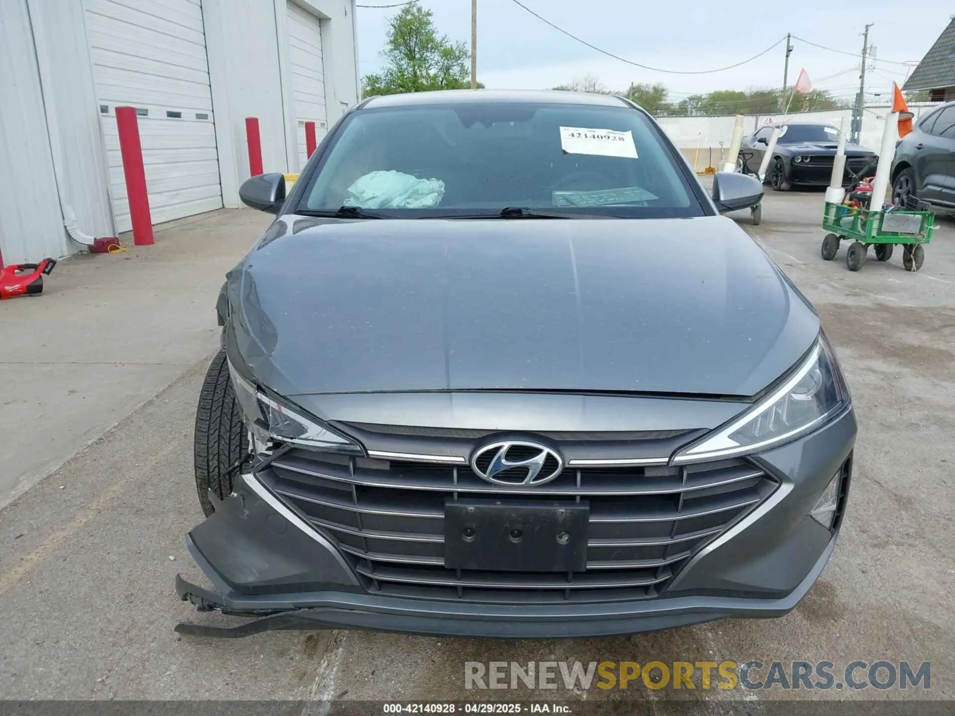 12 Photograph of a damaged car KMHD84LF3KU761288 HYUNDAI ELANTRA 2019