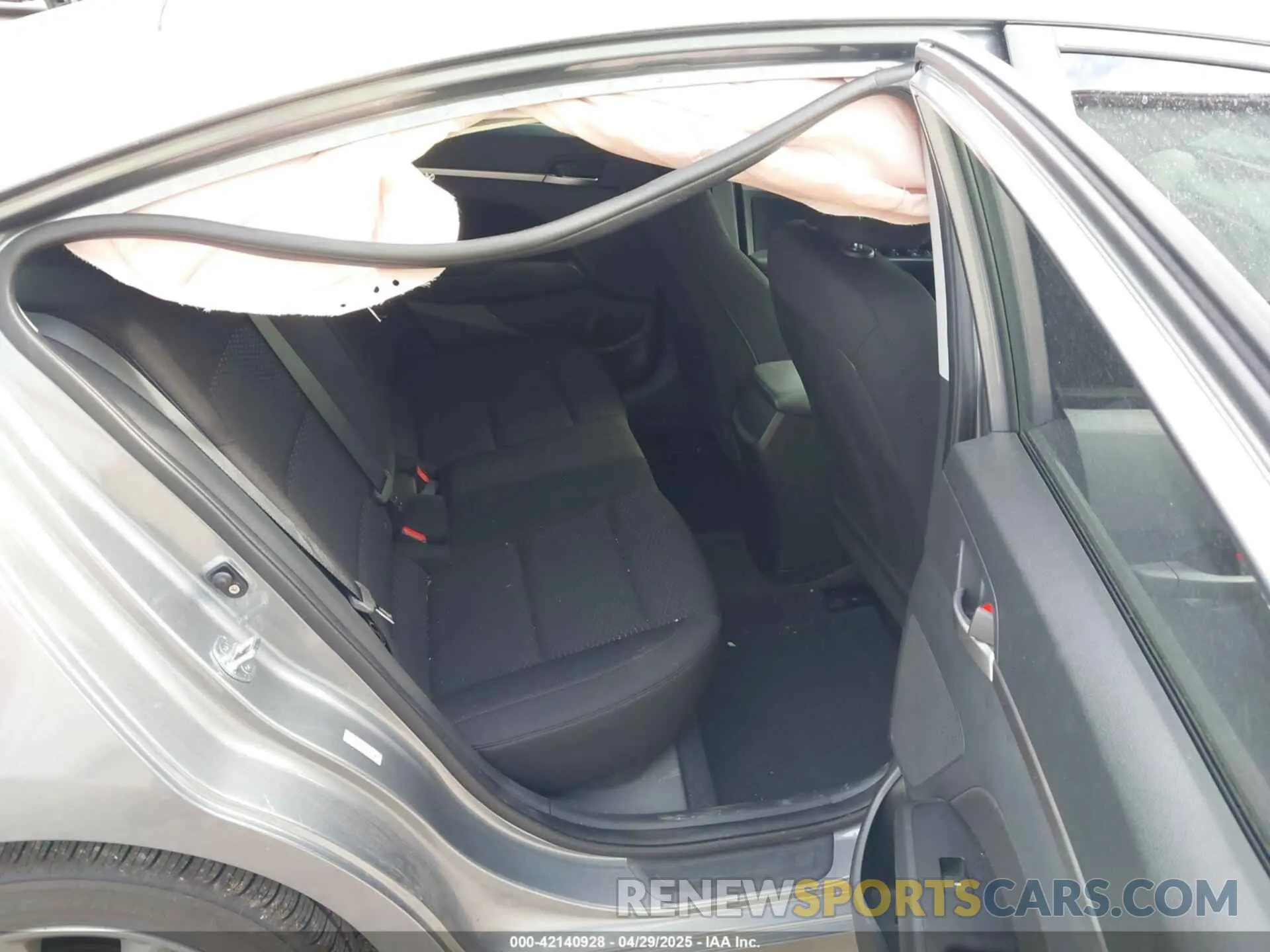 8 Photograph of a damaged car KMHD84LF3KU761288 HYUNDAI ELANTRA 2019