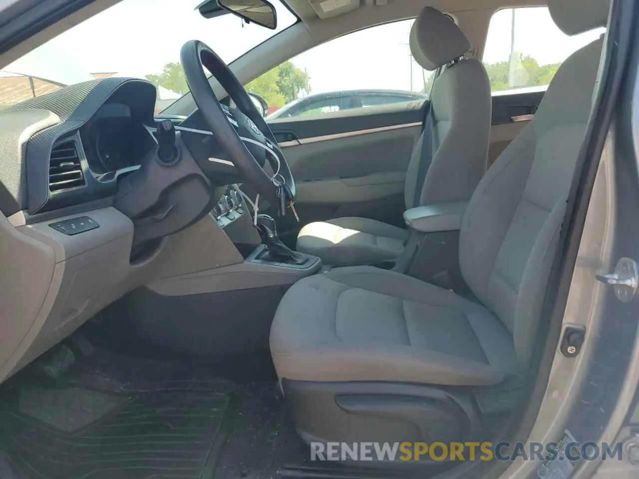 7 Photograph of a damaged car KMHD84LF3KU770864 HYUNDAI ELANTRA 2019
