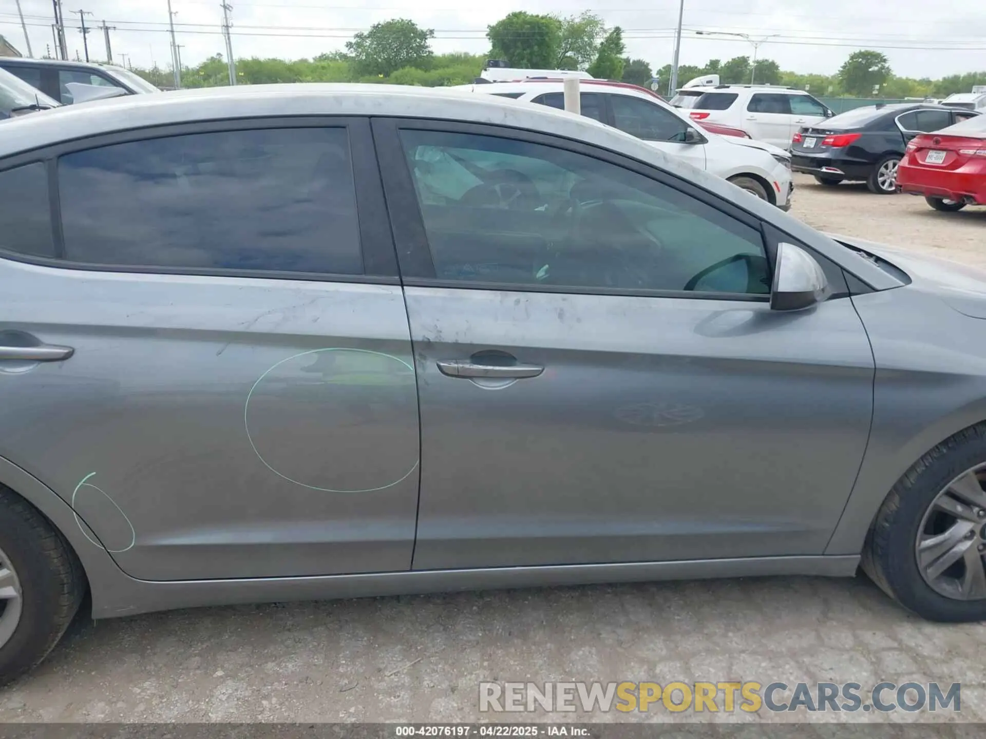 13 Photograph of a damaged car KMHD84LF3KU772775 HYUNDAI ELANTRA 2019