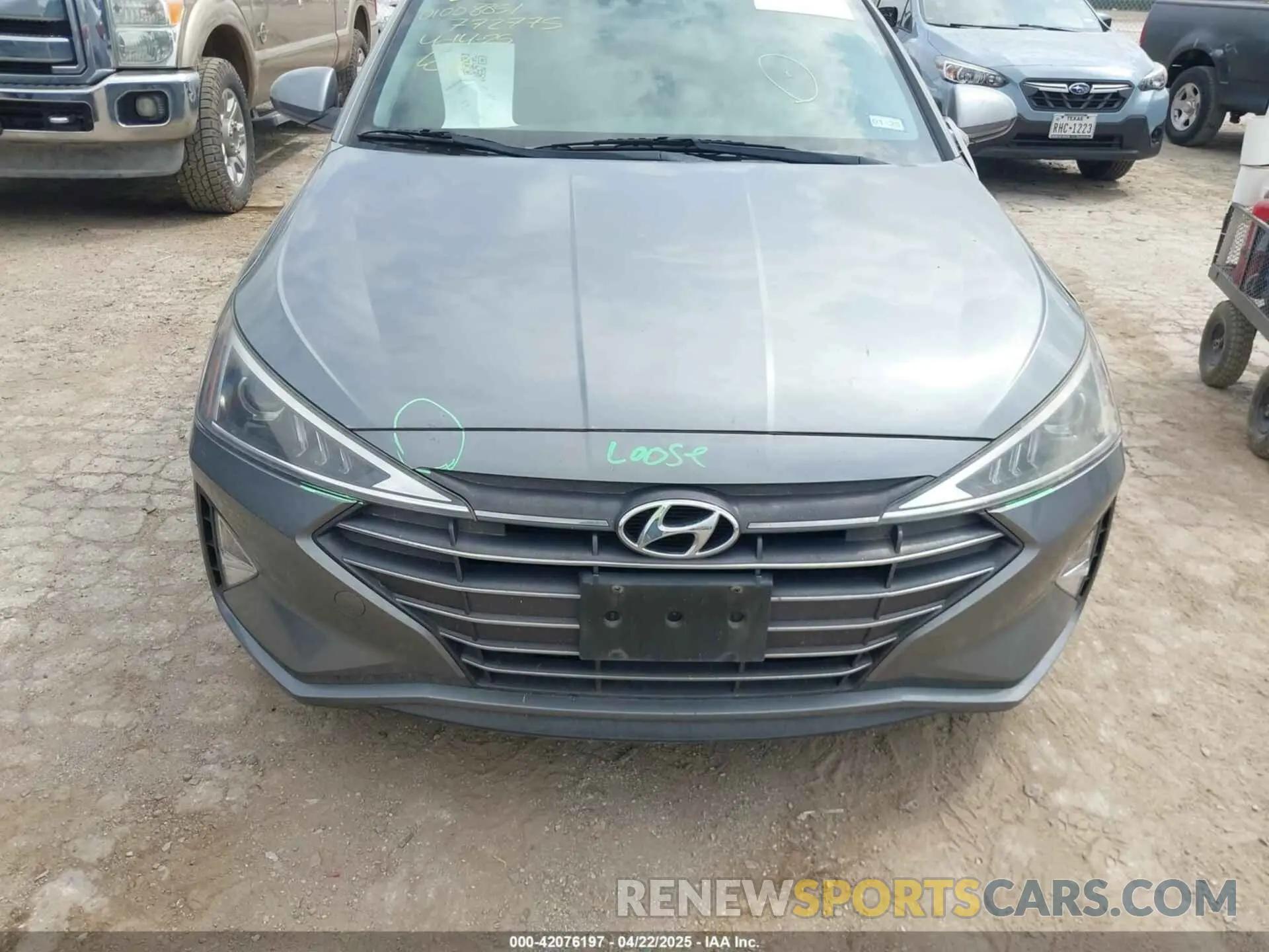 17 Photograph of a damaged car KMHD84LF3KU772775 HYUNDAI ELANTRA 2019