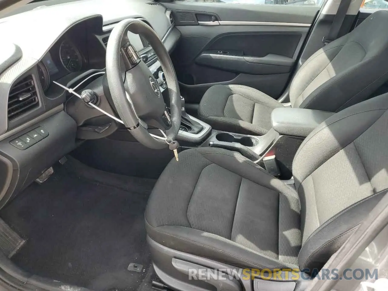 7 Photograph of a damaged car KMHD84LF3KU845921 HYUNDAI ELANTRA 2019