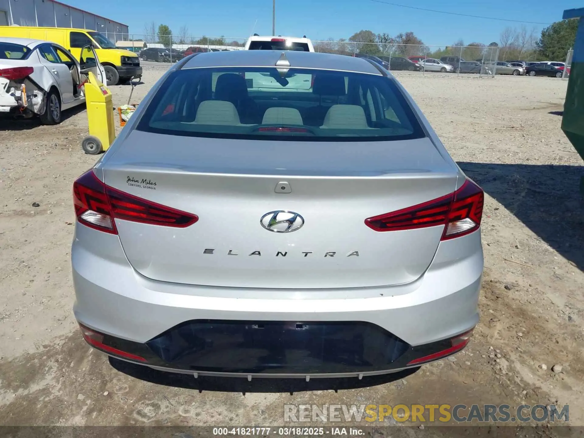 16 Photograph of a damaged car KMHD84LF4KU743494 HYUNDAI ELANTRA 2019