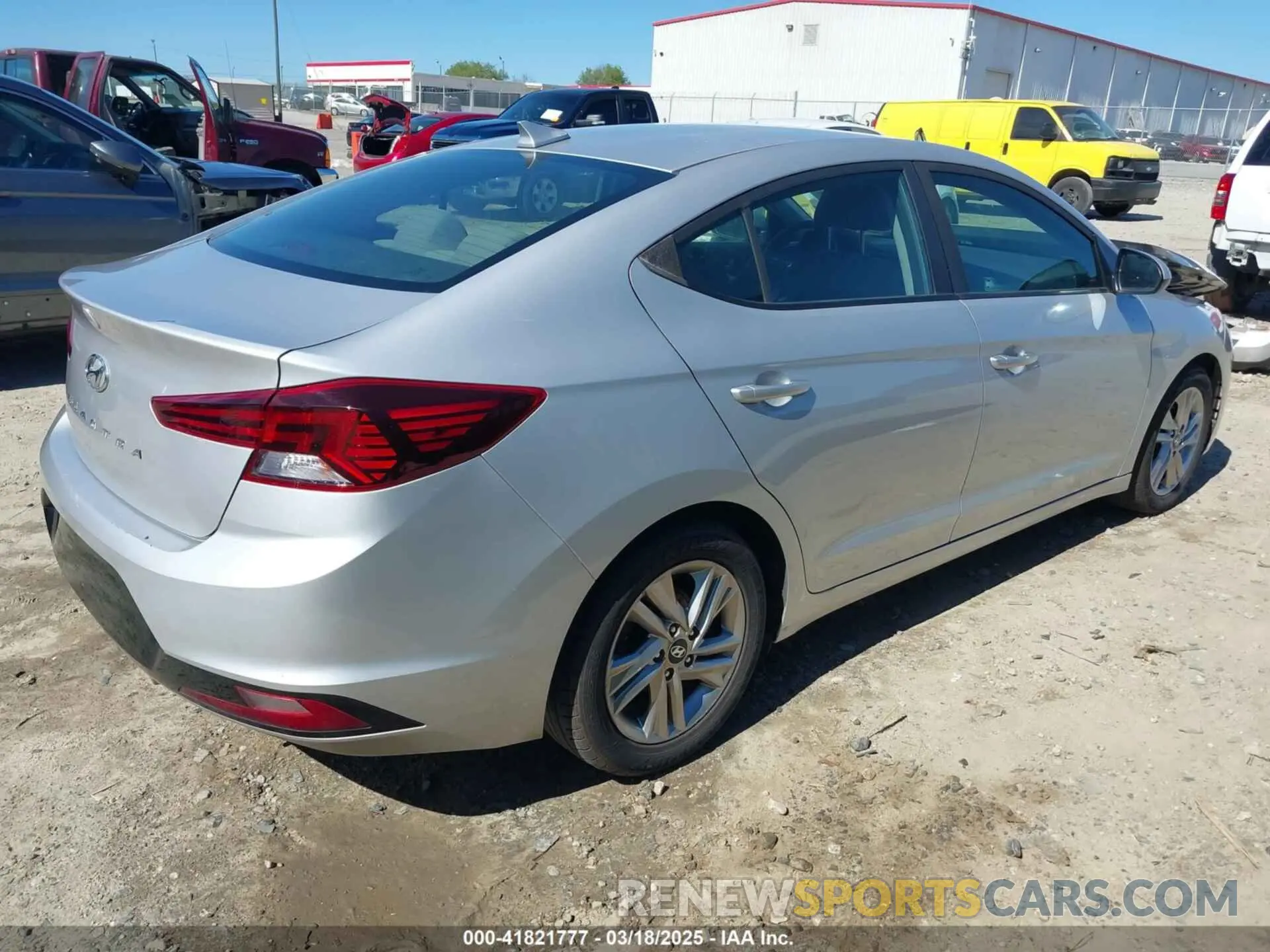 4 Photograph of a damaged car KMHD84LF4KU743494 HYUNDAI ELANTRA 2019