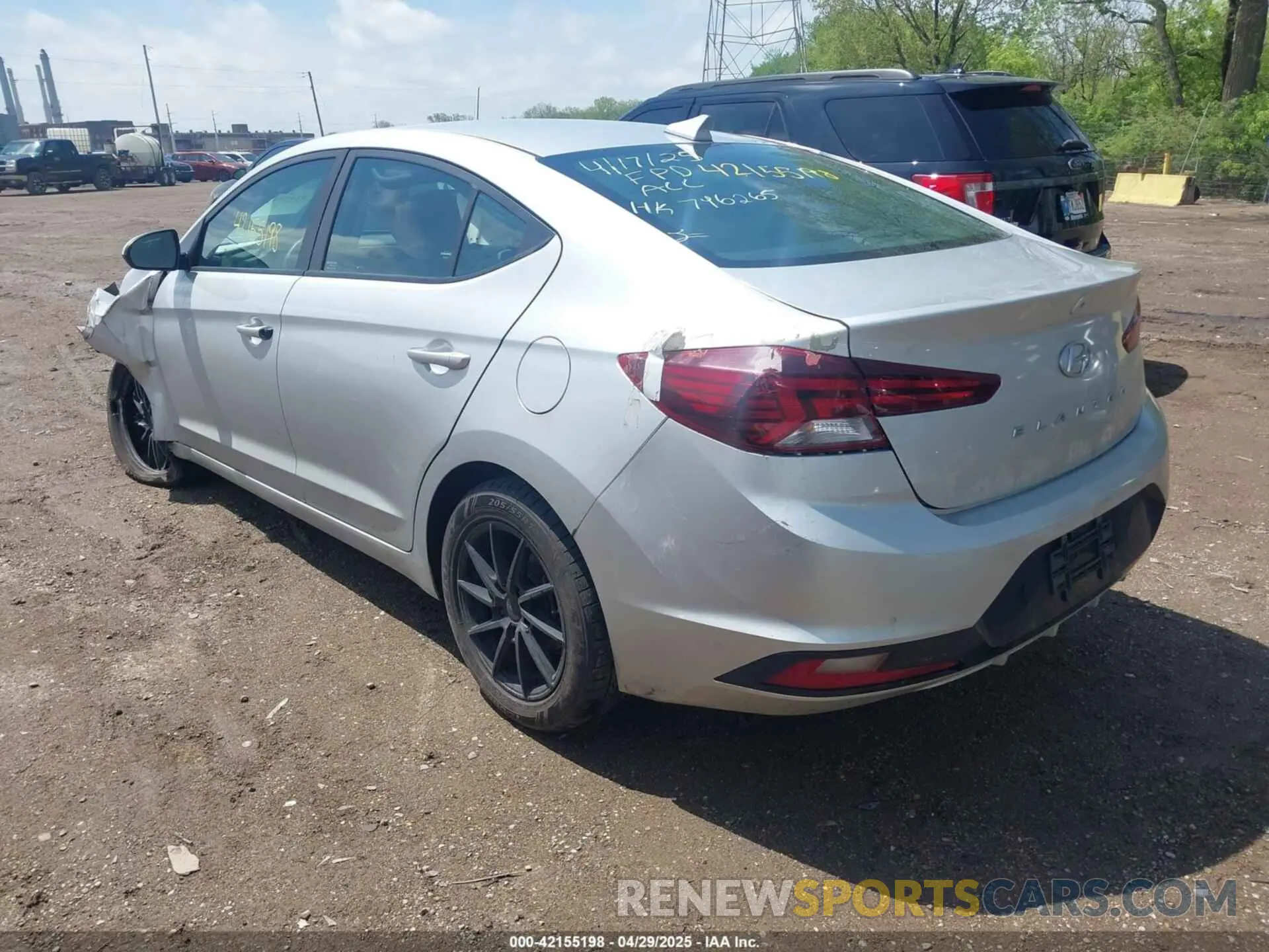 3 Photograph of a damaged car KMHD84LF4KU746265 HYUNDAI ELANTRA 2019
