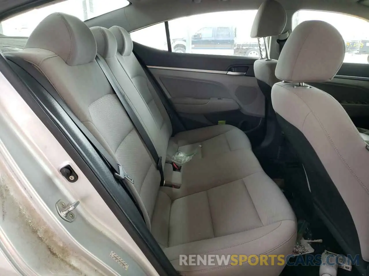 10 Photograph of a damaged car KMHD84LF4KU755063 HYUNDAI ELANTRA 2019