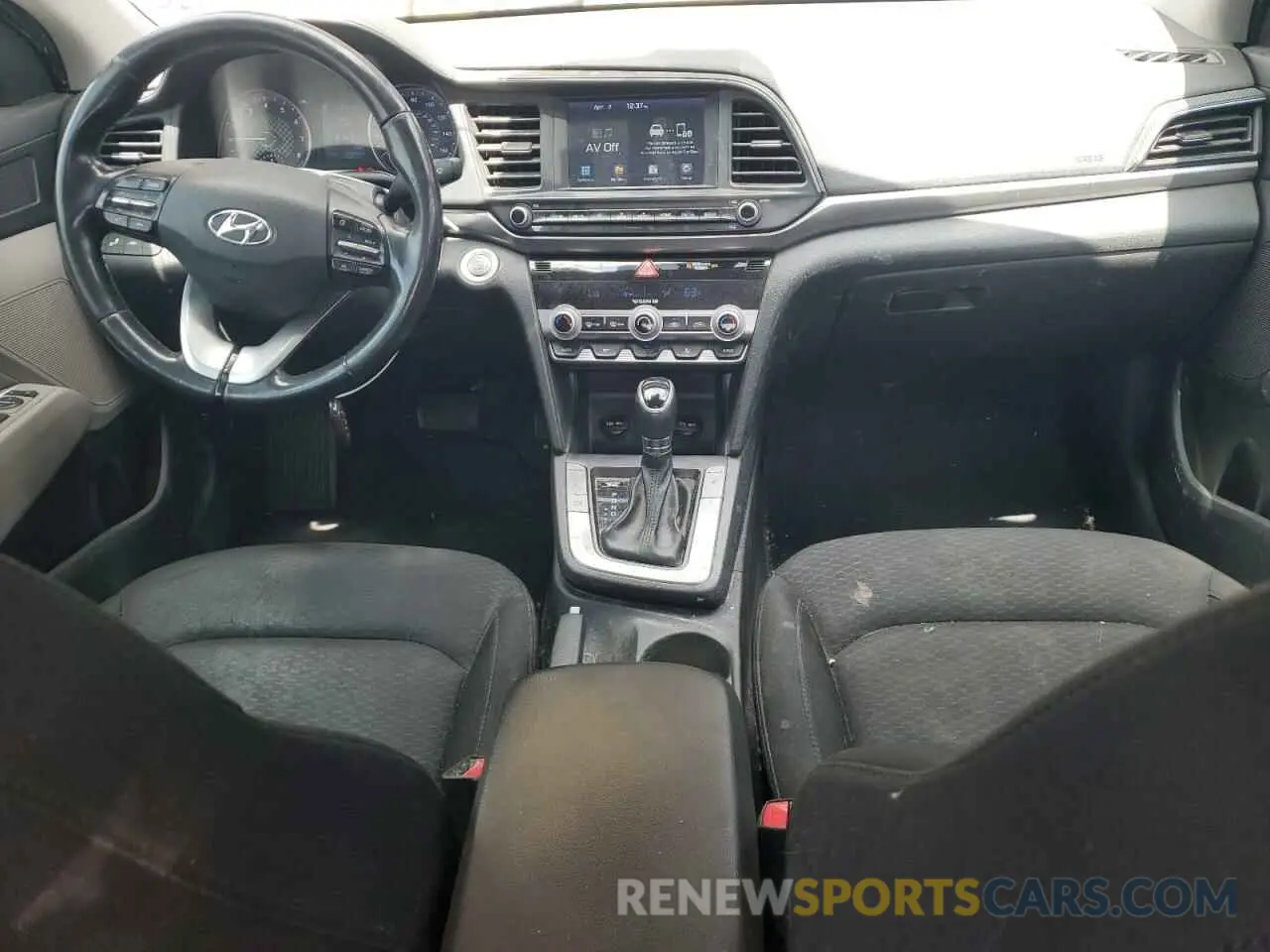 8 Photograph of a damaged car KMHD84LF4KU761607 HYUNDAI ELANTRA 2019