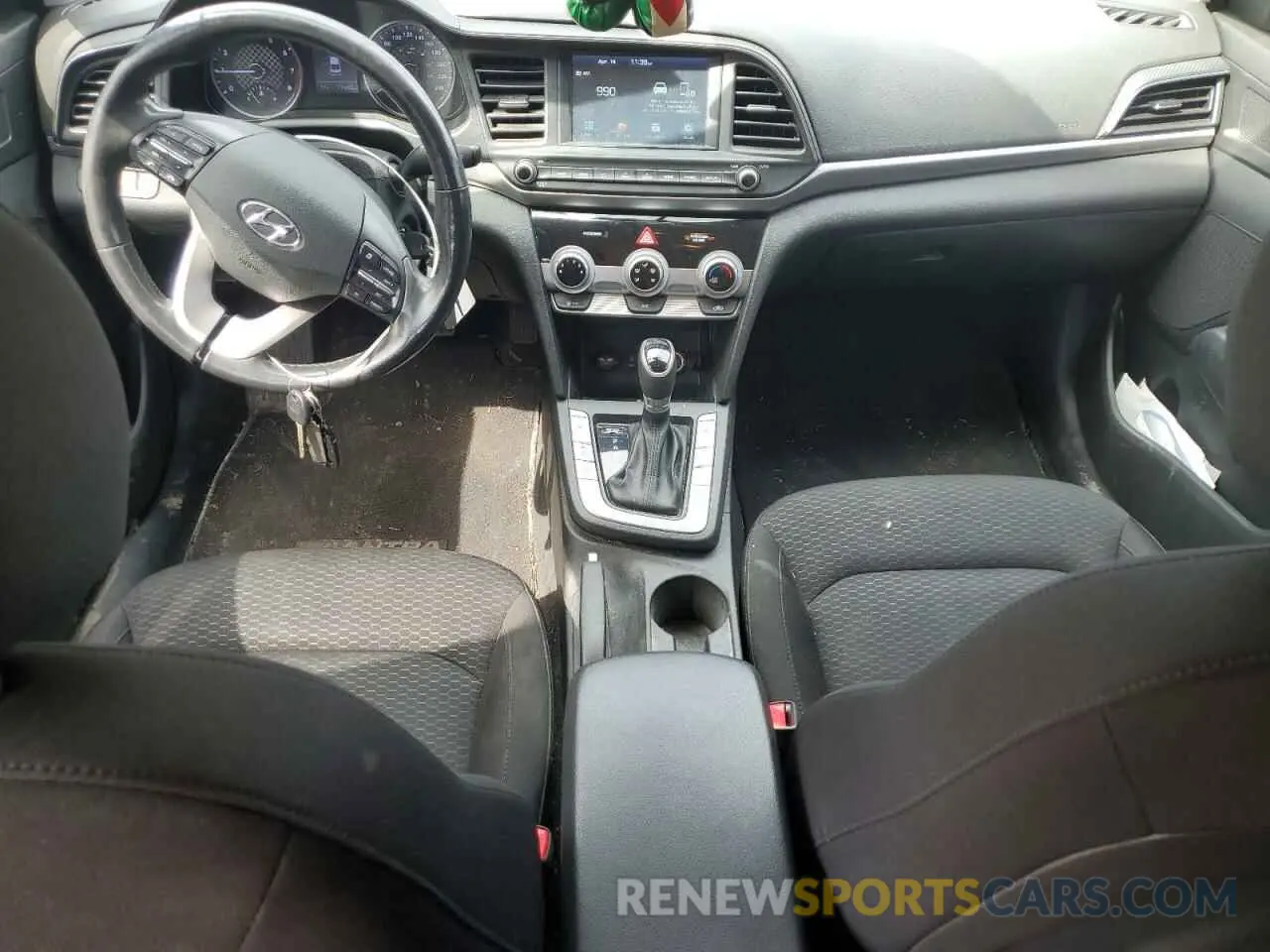8 Photograph of a damaged car KMHD84LF4KU768282 HYUNDAI ELANTRA 2019