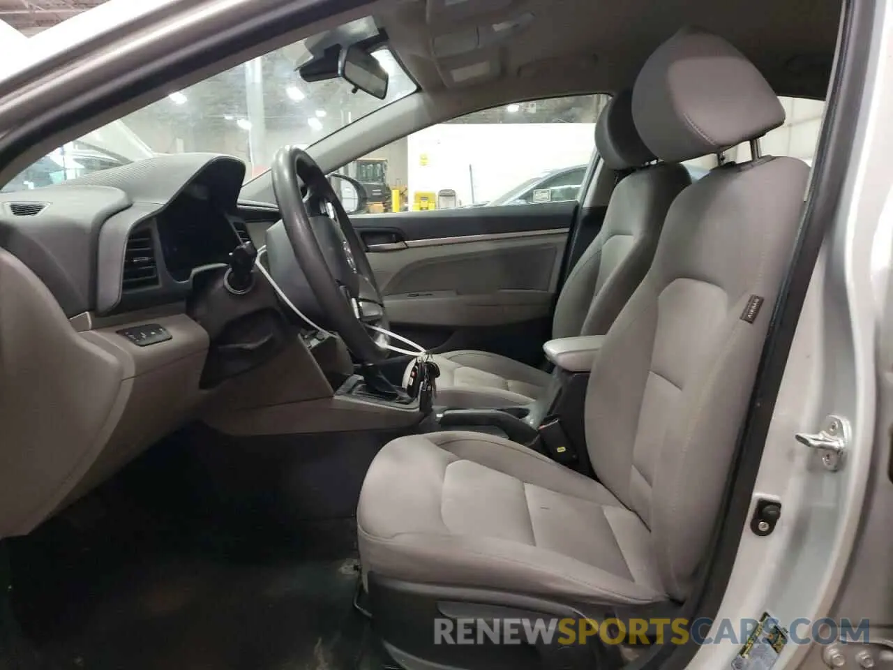 7 Photograph of a damaged car KMHD84LF4KU769786 HYUNDAI ELANTRA 2019