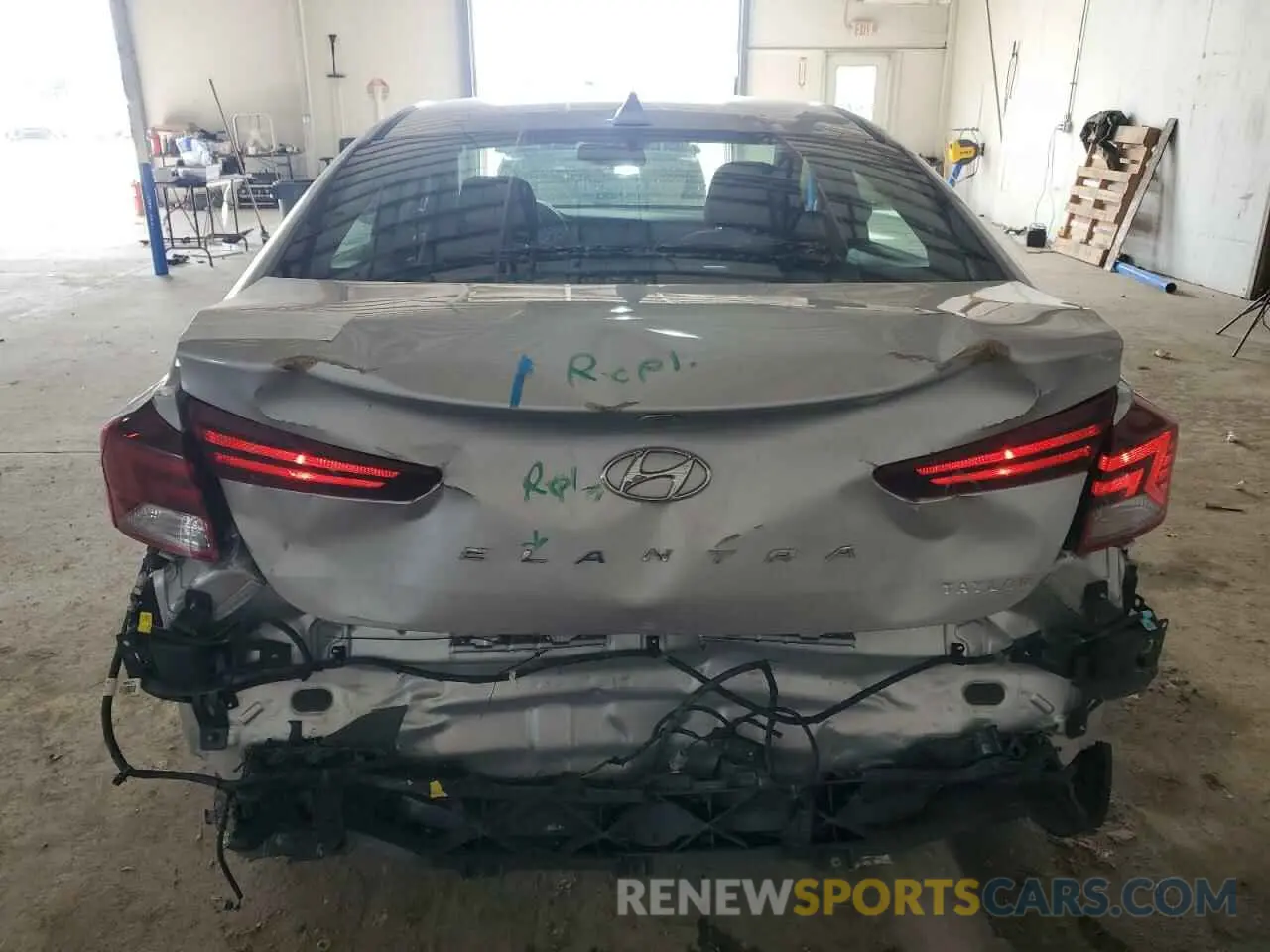 6 Photograph of a damaged car KMHD84LF4KU771179 HYUNDAI ELANTRA 2019