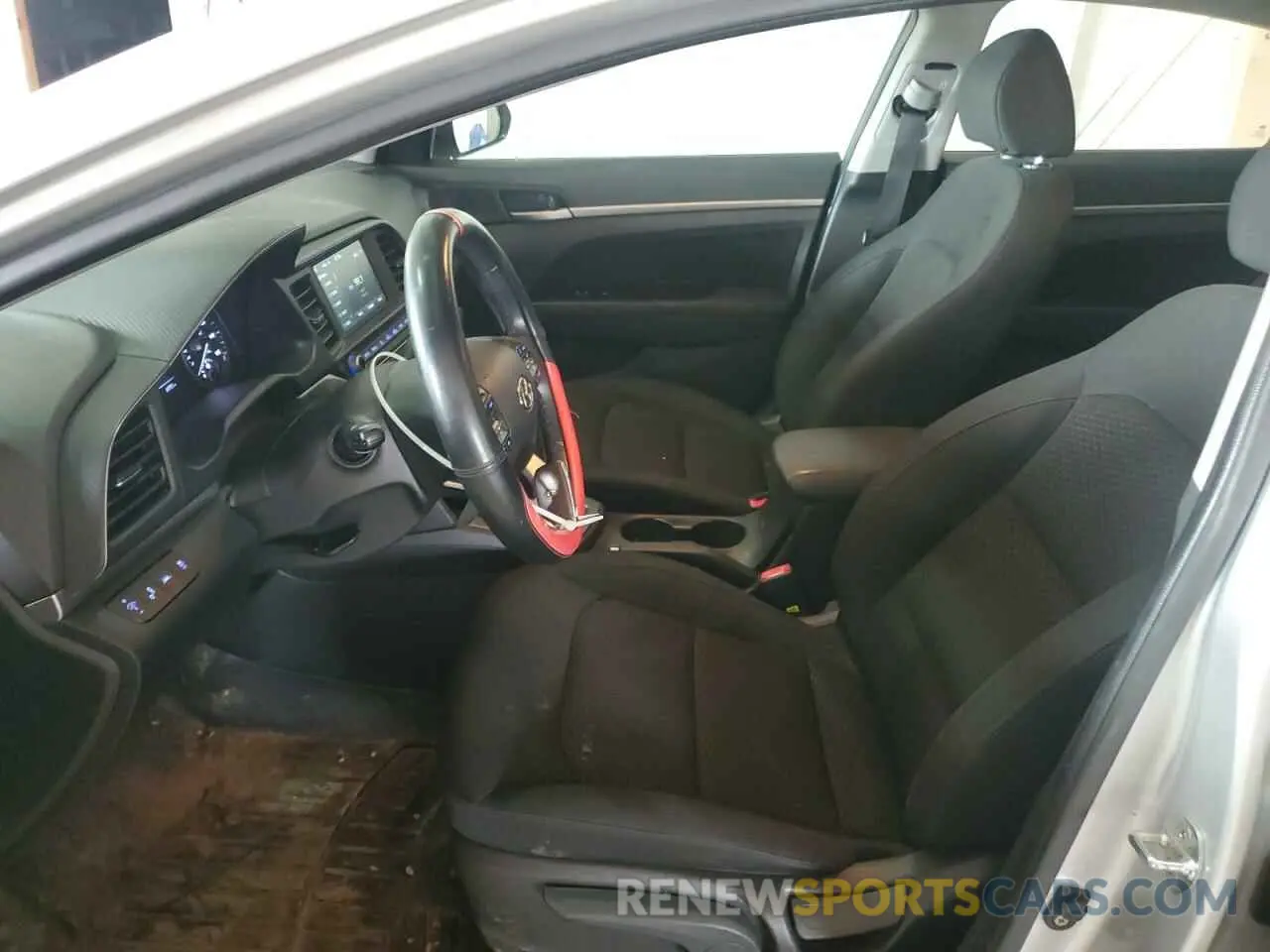 7 Photograph of a damaged car KMHD84LF4KU771179 HYUNDAI ELANTRA 2019