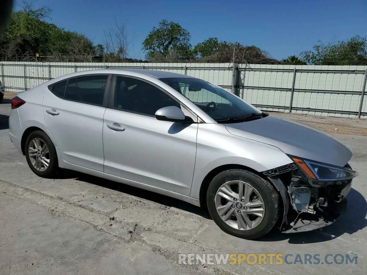4 Photograph of a damaged car KMHD84LF4KU772882 HYUNDAI ELANTRA 2019