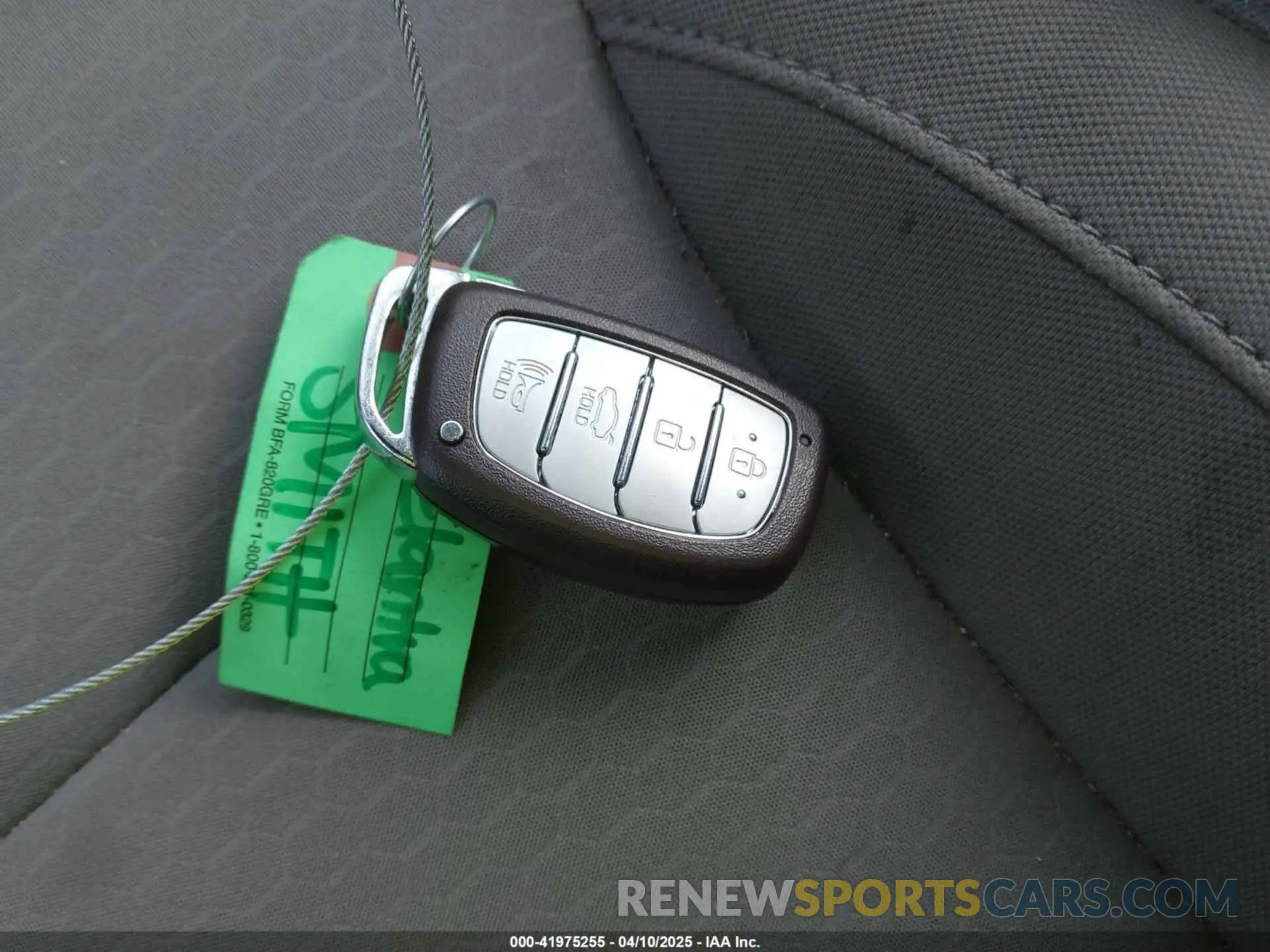 11 Photograph of a damaged car KMHD84LF4KU806786 HYUNDAI ELANTRA 2019