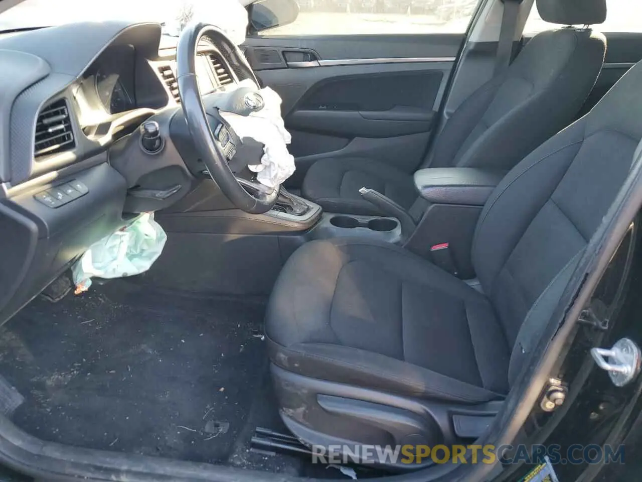 7 Photograph of a damaged car KMHD84LF4KU810045 HYUNDAI ELANTRA 2019