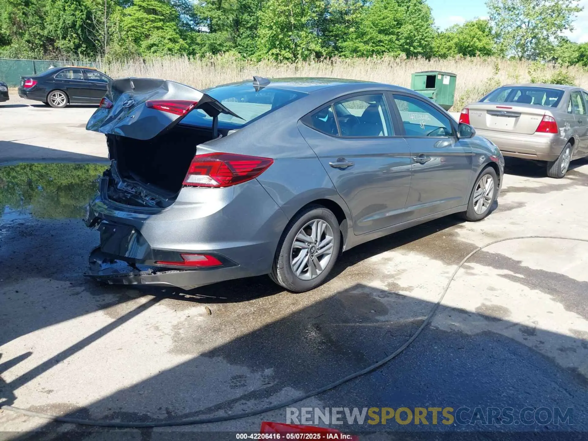 4 Photograph of a damaged car KMHD84LF4KU816525 HYUNDAI ELANTRA 2019