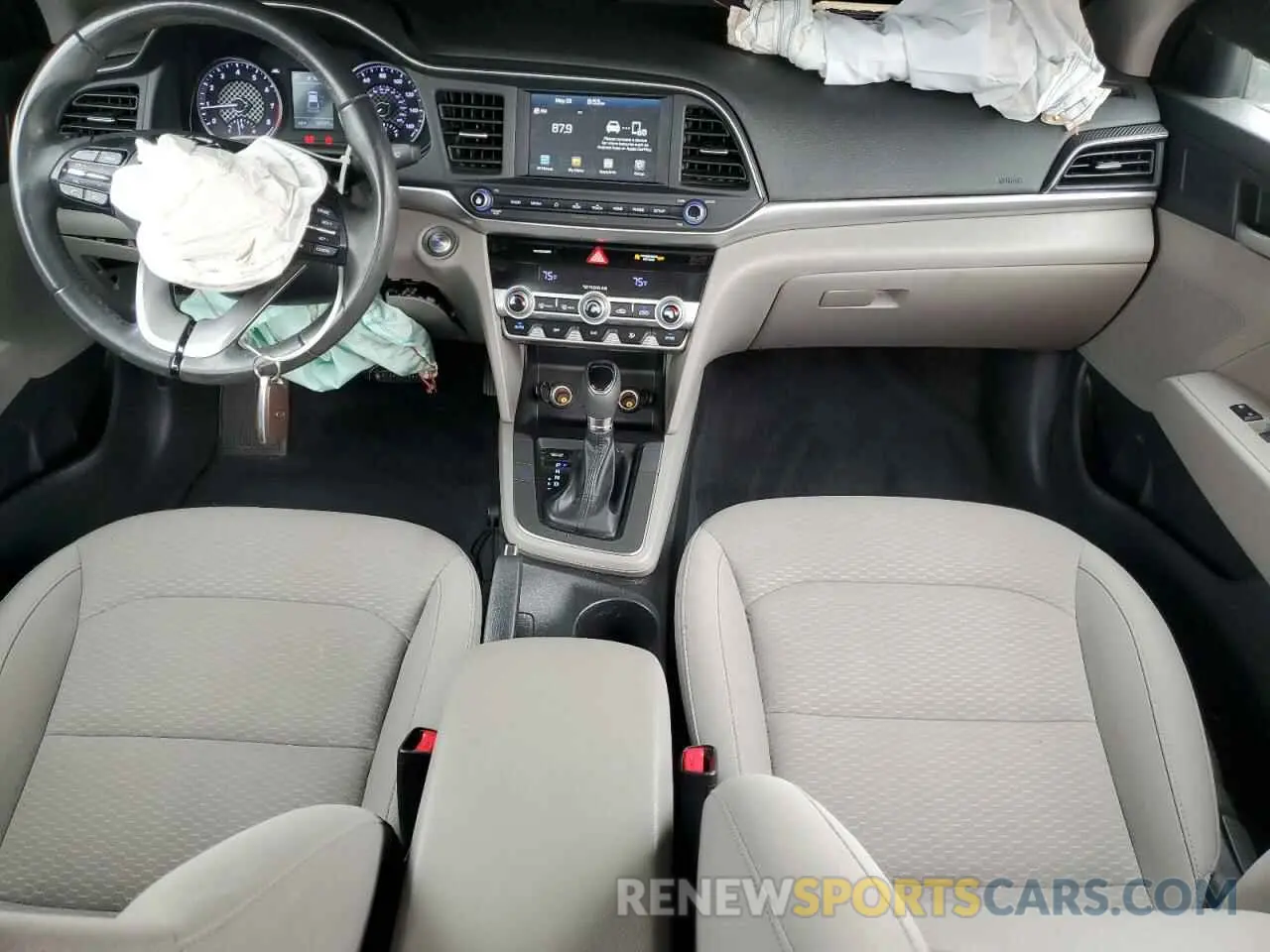 8 Photograph of a damaged car KMHD84LF4KU846558 HYUNDAI ELANTRA 2019