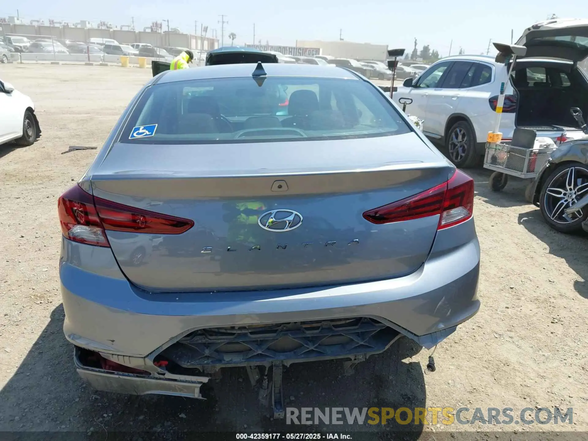 15 Photograph of a damaged car KMHD84LF4KU862789 HYUNDAI ELANTRA 2019
