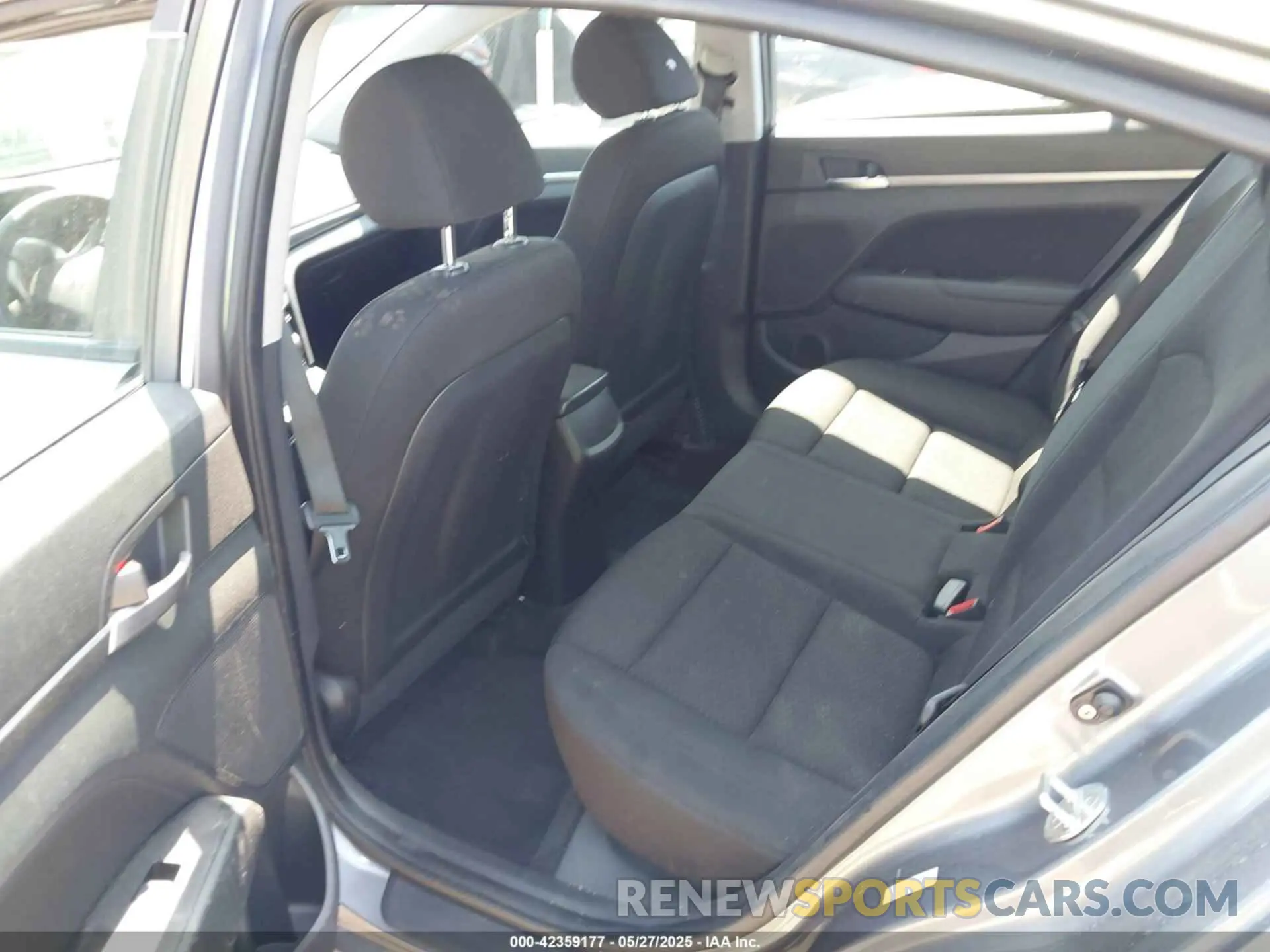 8 Photograph of a damaged car KMHD84LF4KU862789 HYUNDAI ELANTRA 2019