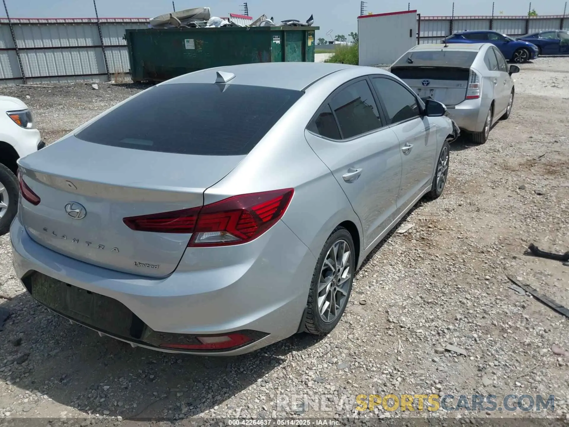 4 Photograph of a damaged car KMHD84LF4KU864915 HYUNDAI ELANTRA 2019
