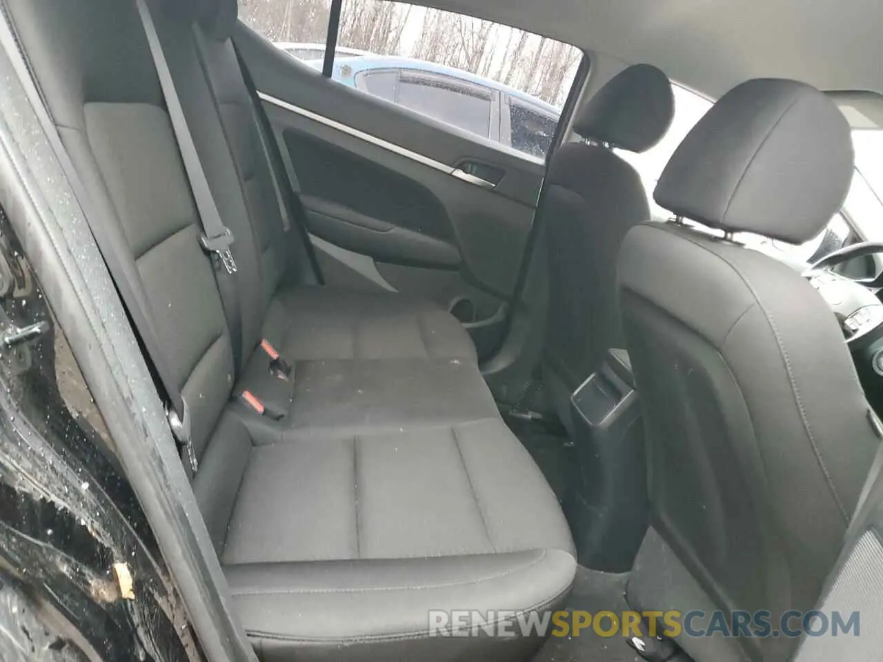 10 Photograph of a damaged car KMHD84LF4KU889958 HYUNDAI ELANTRA 2019