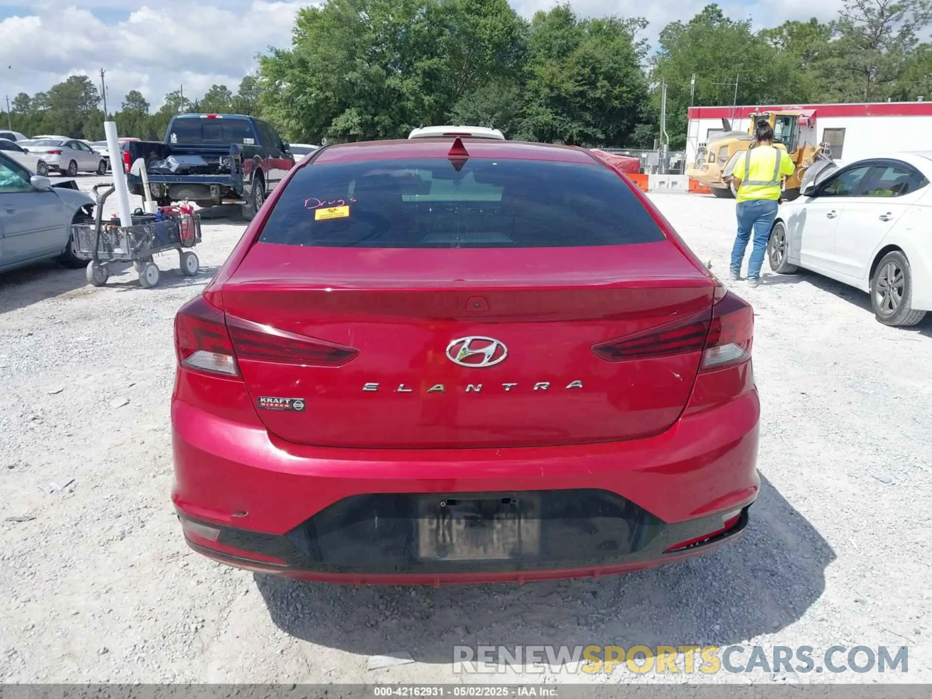16 Photograph of a damaged car KMHD84LF5KU741477 HYUNDAI ELANTRA 2019