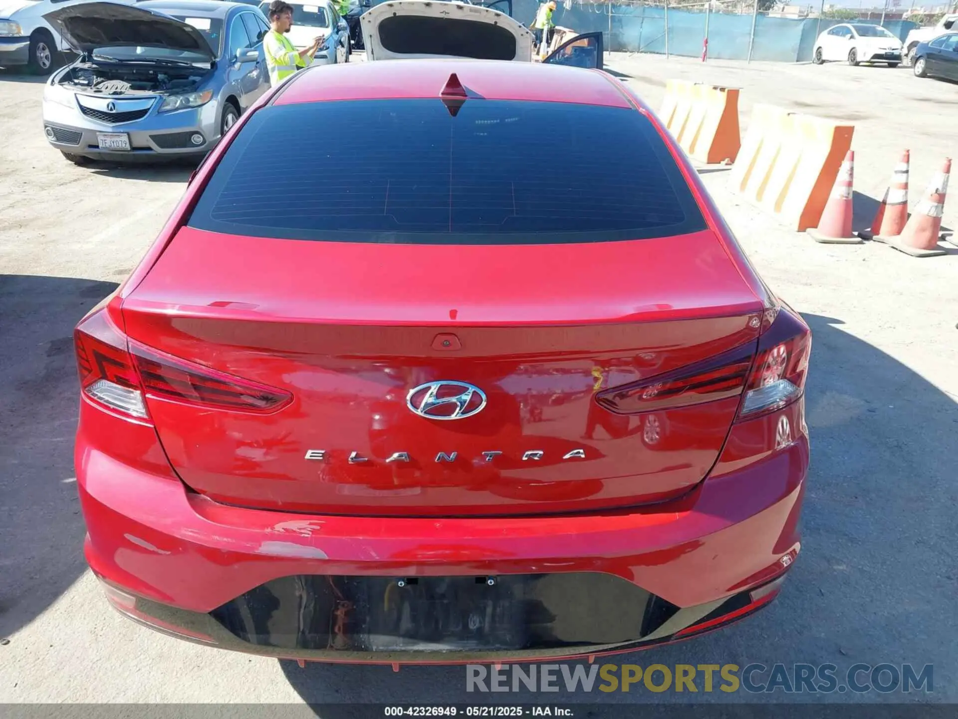 16 Photograph of a damaged car KMHD84LF5KU742399 HYUNDAI ELANTRA 2019