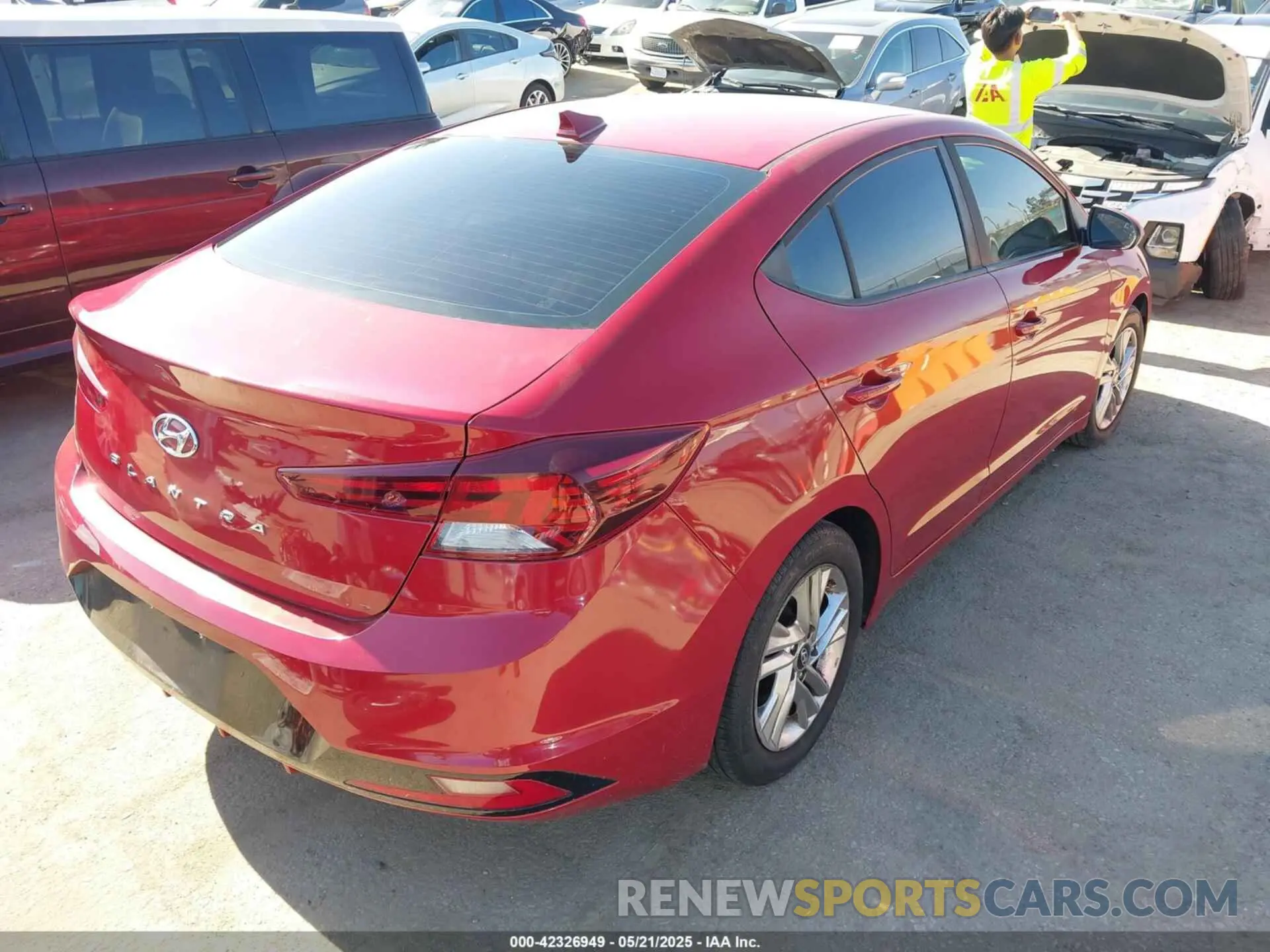 4 Photograph of a damaged car KMHD84LF5KU742399 HYUNDAI ELANTRA 2019