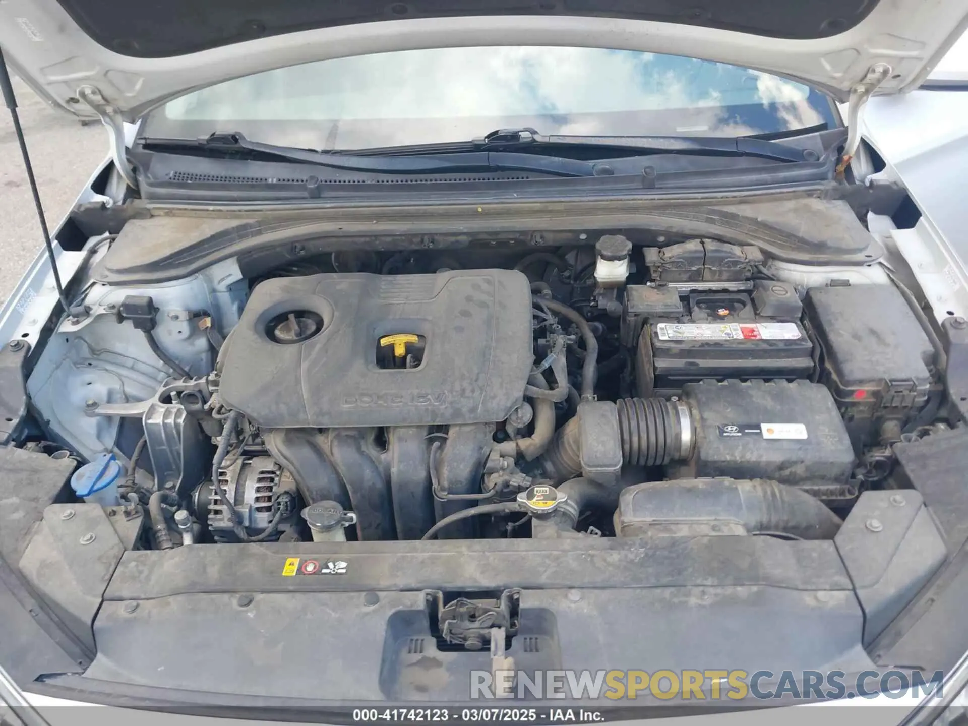 10 Photograph of a damaged car KMHD84LF5KU746324 HYUNDAI ELANTRA 2019