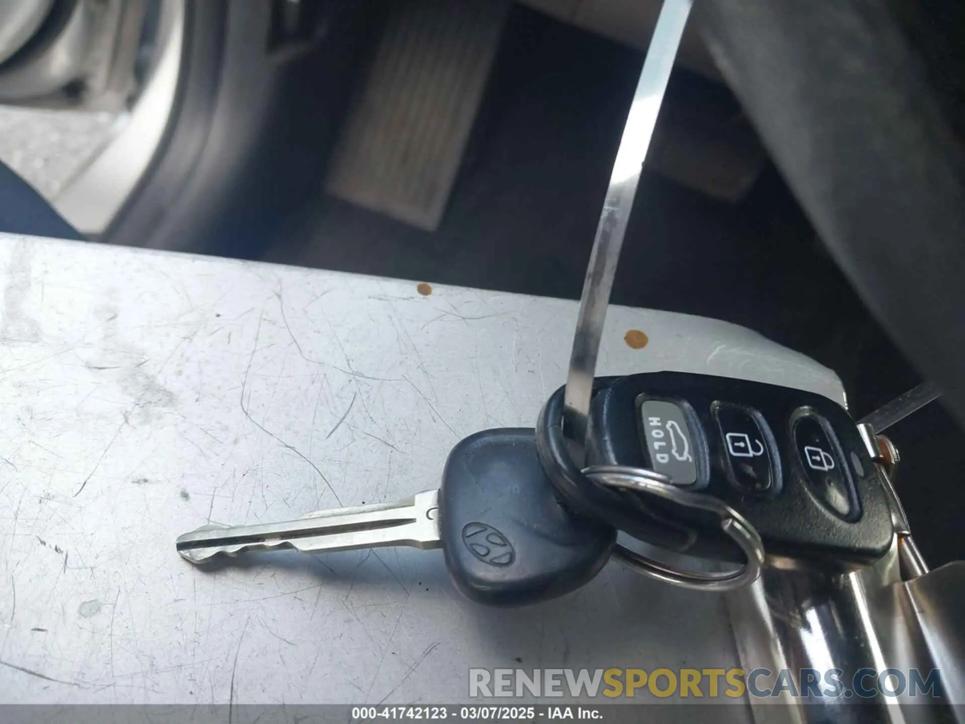11 Photograph of a damaged car KMHD84LF5KU746324 HYUNDAI ELANTRA 2019