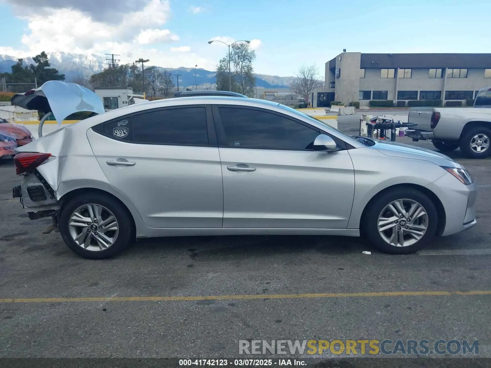 13 Photograph of a damaged car KMHD84LF5KU746324 HYUNDAI ELANTRA 2019