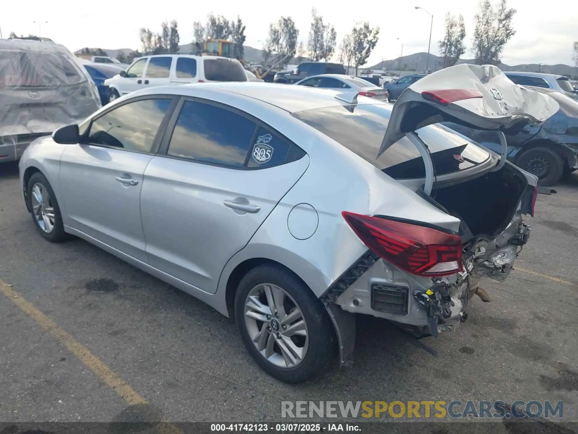 3 Photograph of a damaged car KMHD84LF5KU746324 HYUNDAI ELANTRA 2019