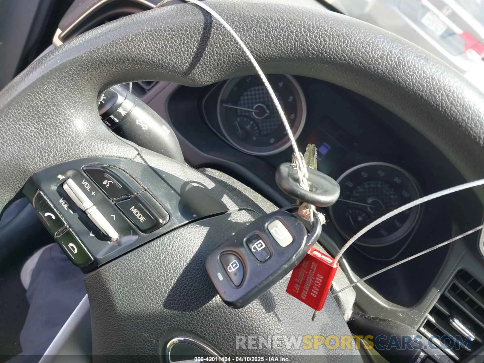 11 Photograph of a damaged car KMHD84LF5KU752284 HYUNDAI ELANTRA 2019
