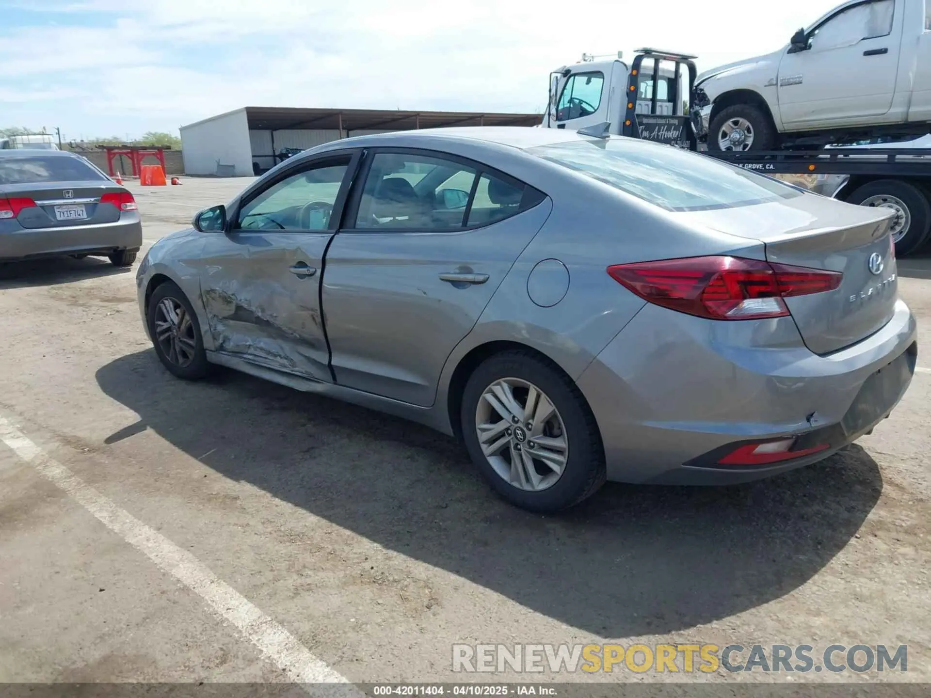 3 Photograph of a damaged car KMHD84LF5KU752284 HYUNDAI ELANTRA 2019