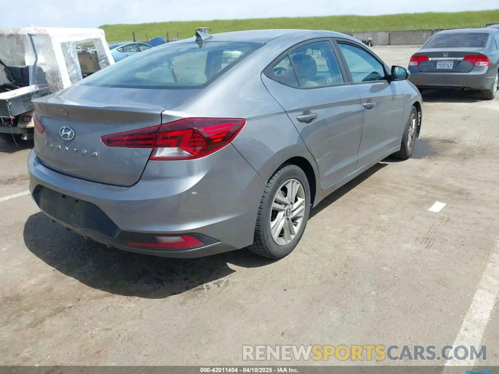 4 Photograph of a damaged car KMHD84LF5KU752284 HYUNDAI ELANTRA 2019