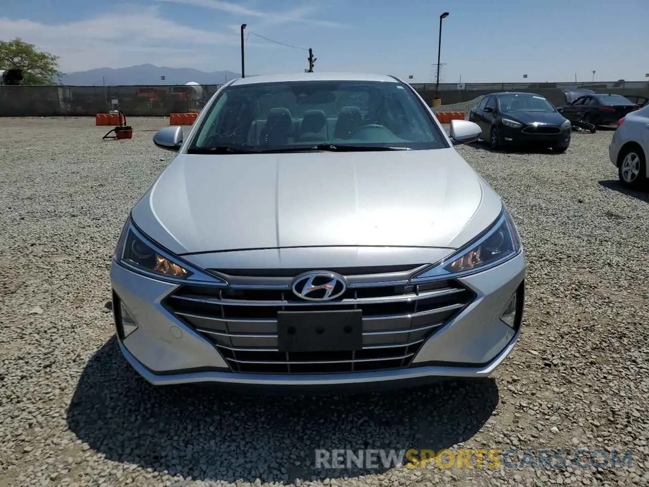 5 Photograph of a damaged car KMHD84LF5KU761860 HYUNDAI ELANTRA 2019