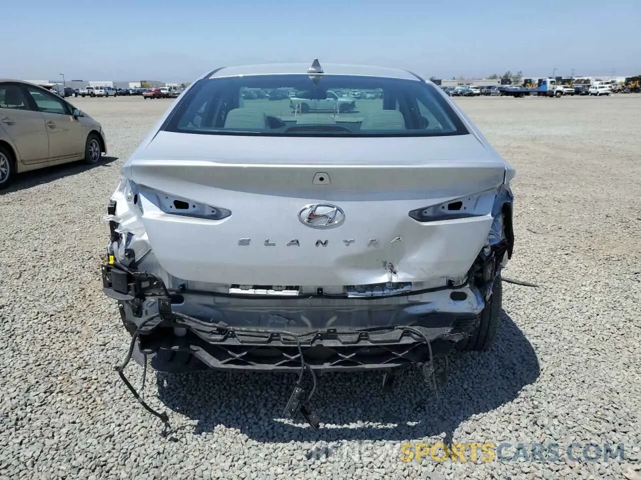 6 Photograph of a damaged car KMHD84LF5KU761860 HYUNDAI ELANTRA 2019