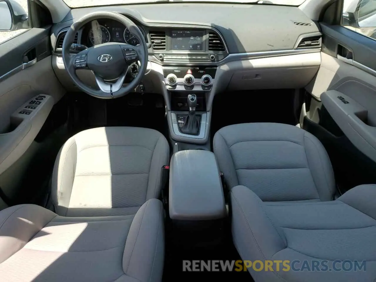 8 Photograph of a damaged car KMHD84LF5KU761860 HYUNDAI ELANTRA 2019