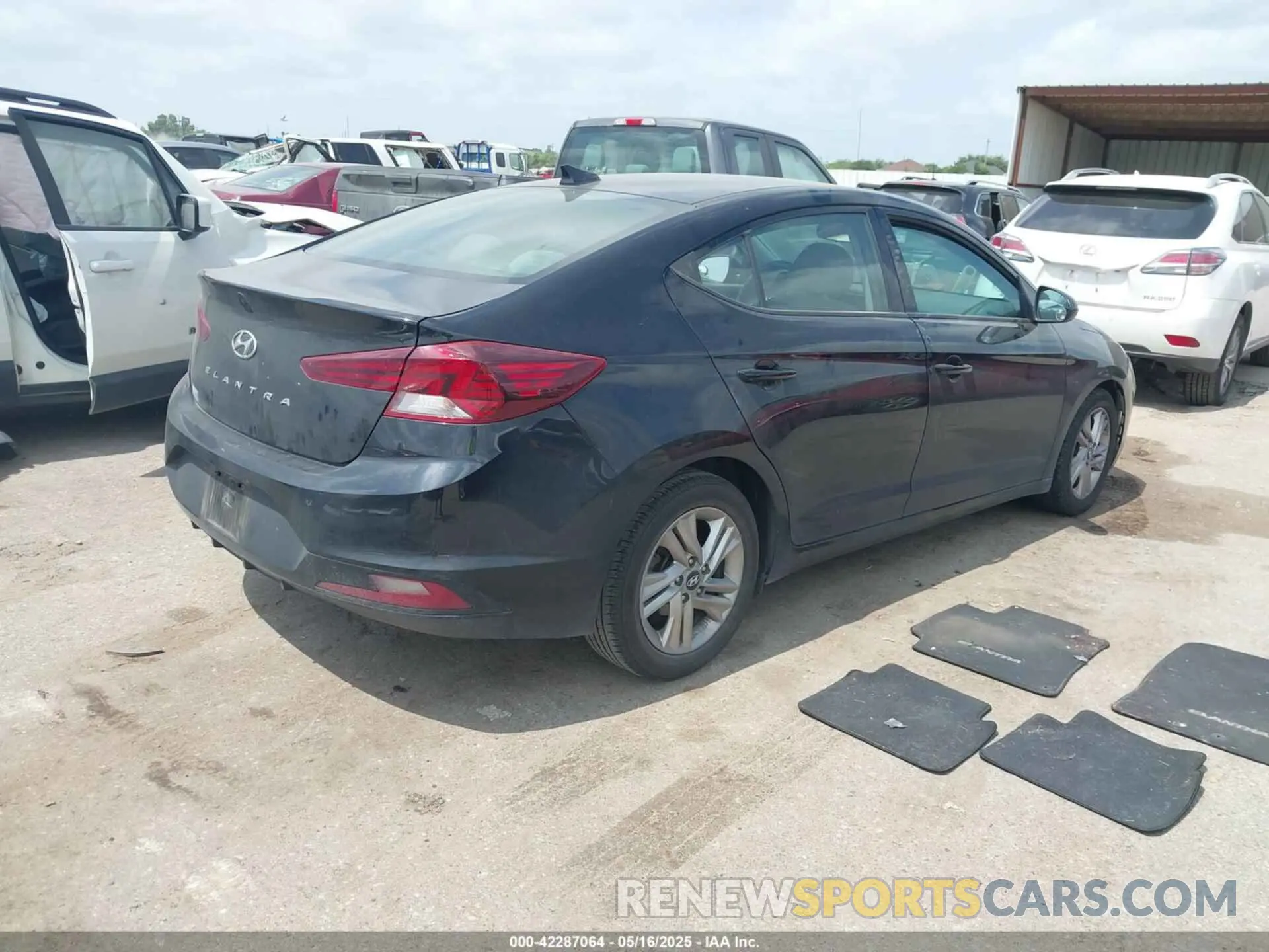 4 Photograph of a damaged car KMHD84LF5KU786869 HYUNDAI ELANTRA 2019