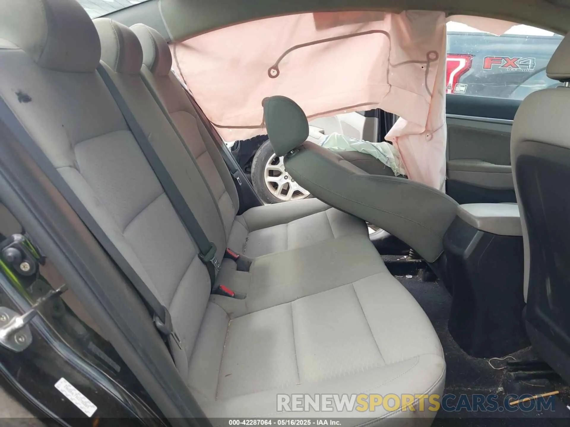 8 Photograph of a damaged car KMHD84LF5KU786869 HYUNDAI ELANTRA 2019