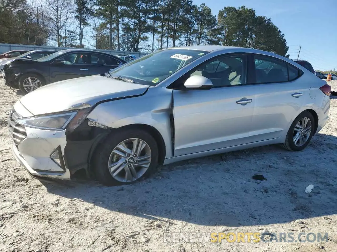 1 Photograph of a damaged car KMHD84LF5KU809082 HYUNDAI ELANTRA 2019