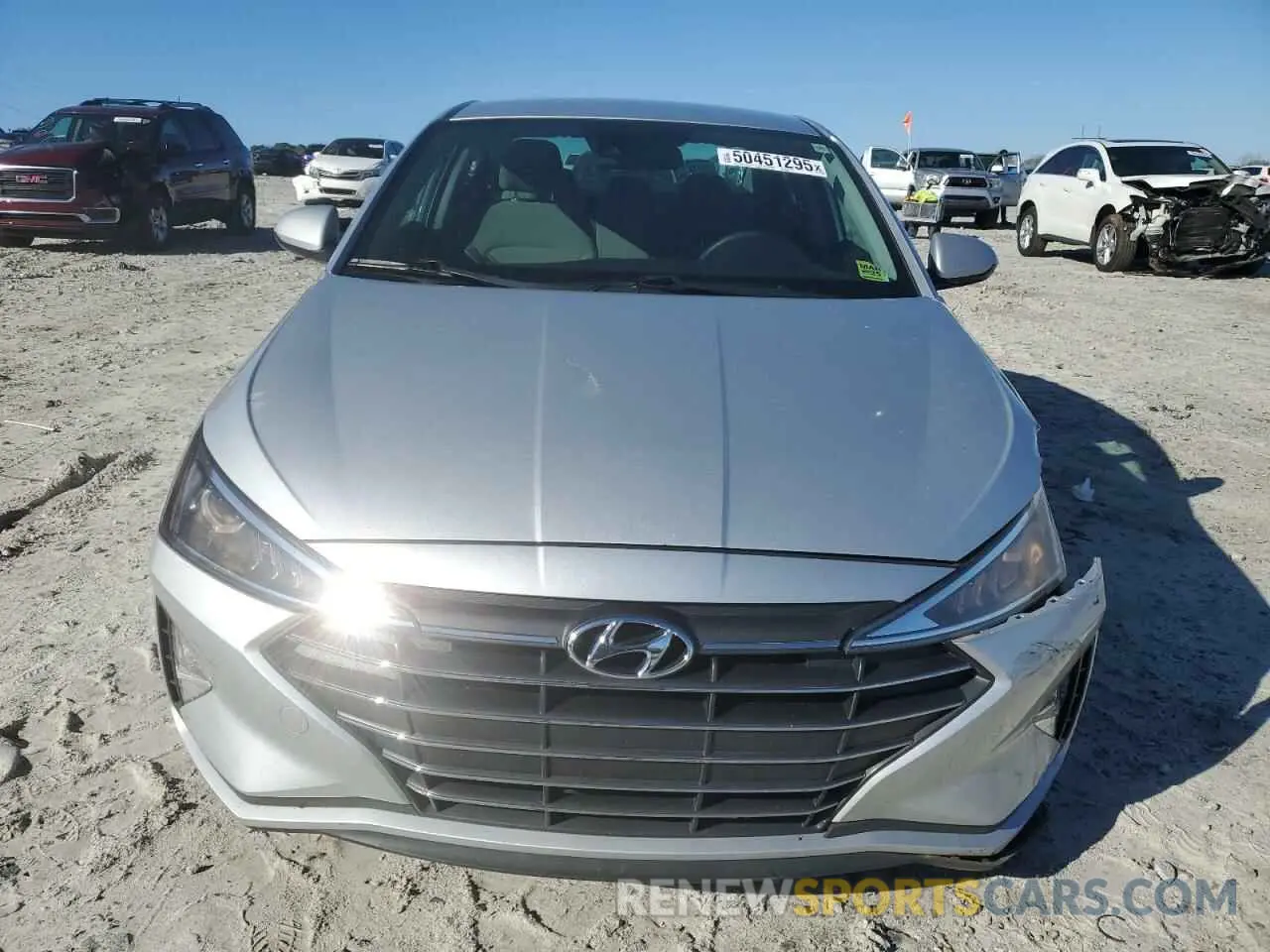 5 Photograph of a damaged car KMHD84LF5KU809082 HYUNDAI ELANTRA 2019