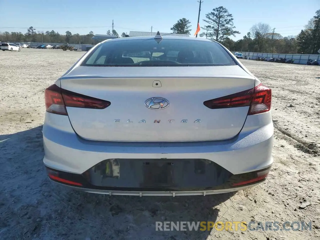 6 Photograph of a damaged car KMHD84LF5KU809082 HYUNDAI ELANTRA 2019
