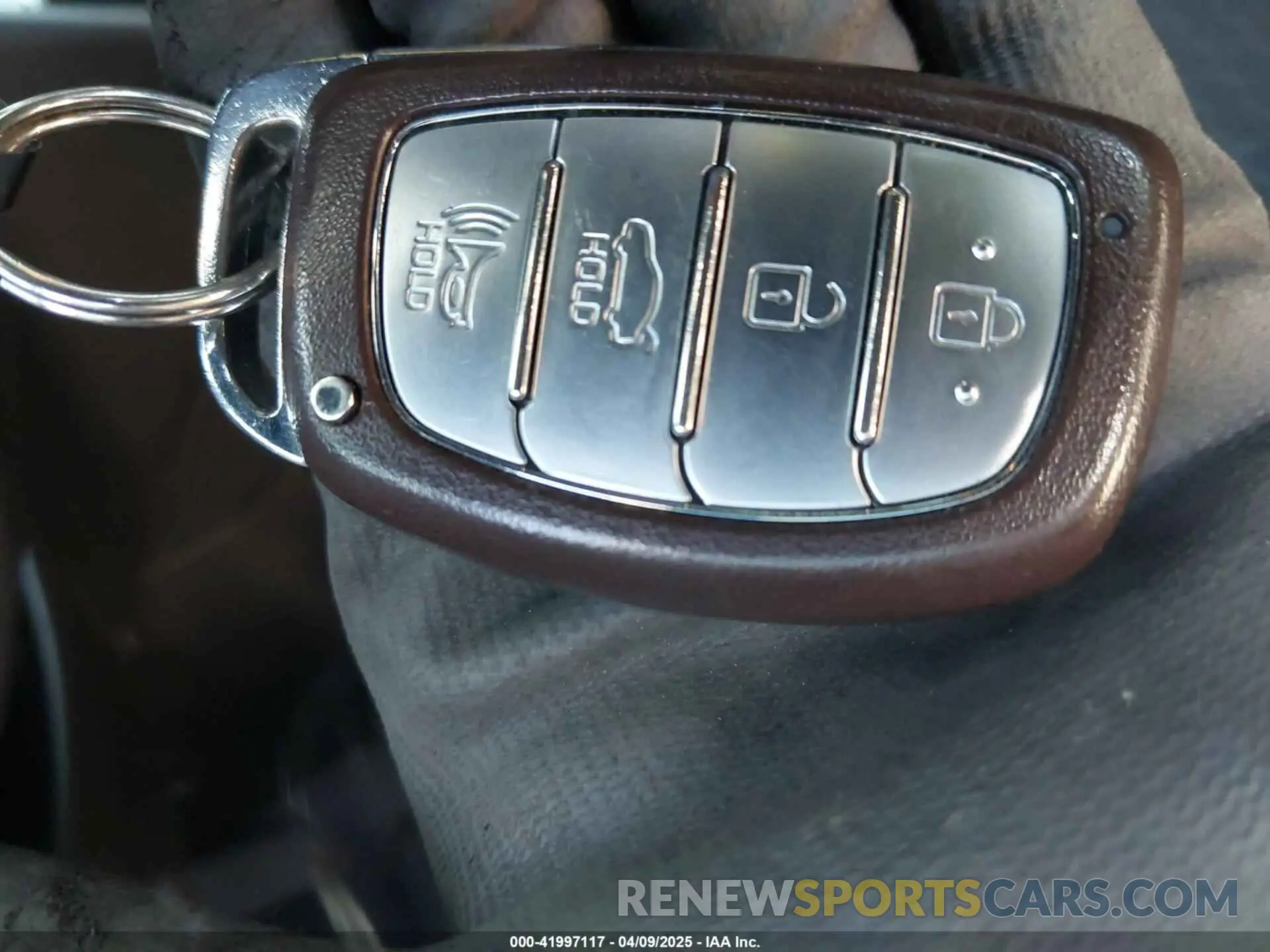 11 Photograph of a damaged car KMHD84LF5KU826044 HYUNDAI ELANTRA 2019