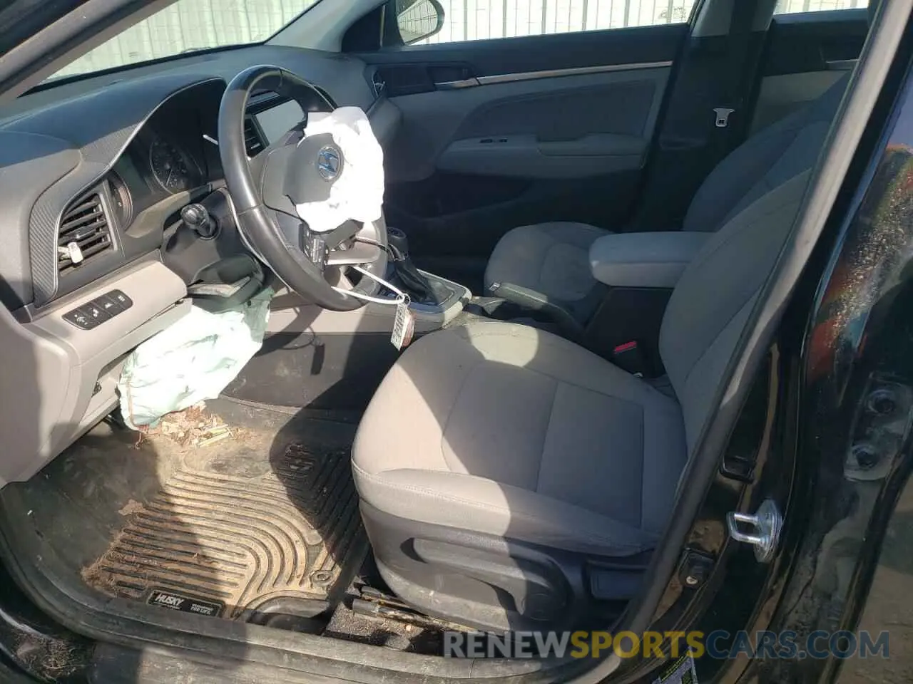7 Photograph of a damaged car KMHD84LF5KU865667 HYUNDAI ELANTRA 2019