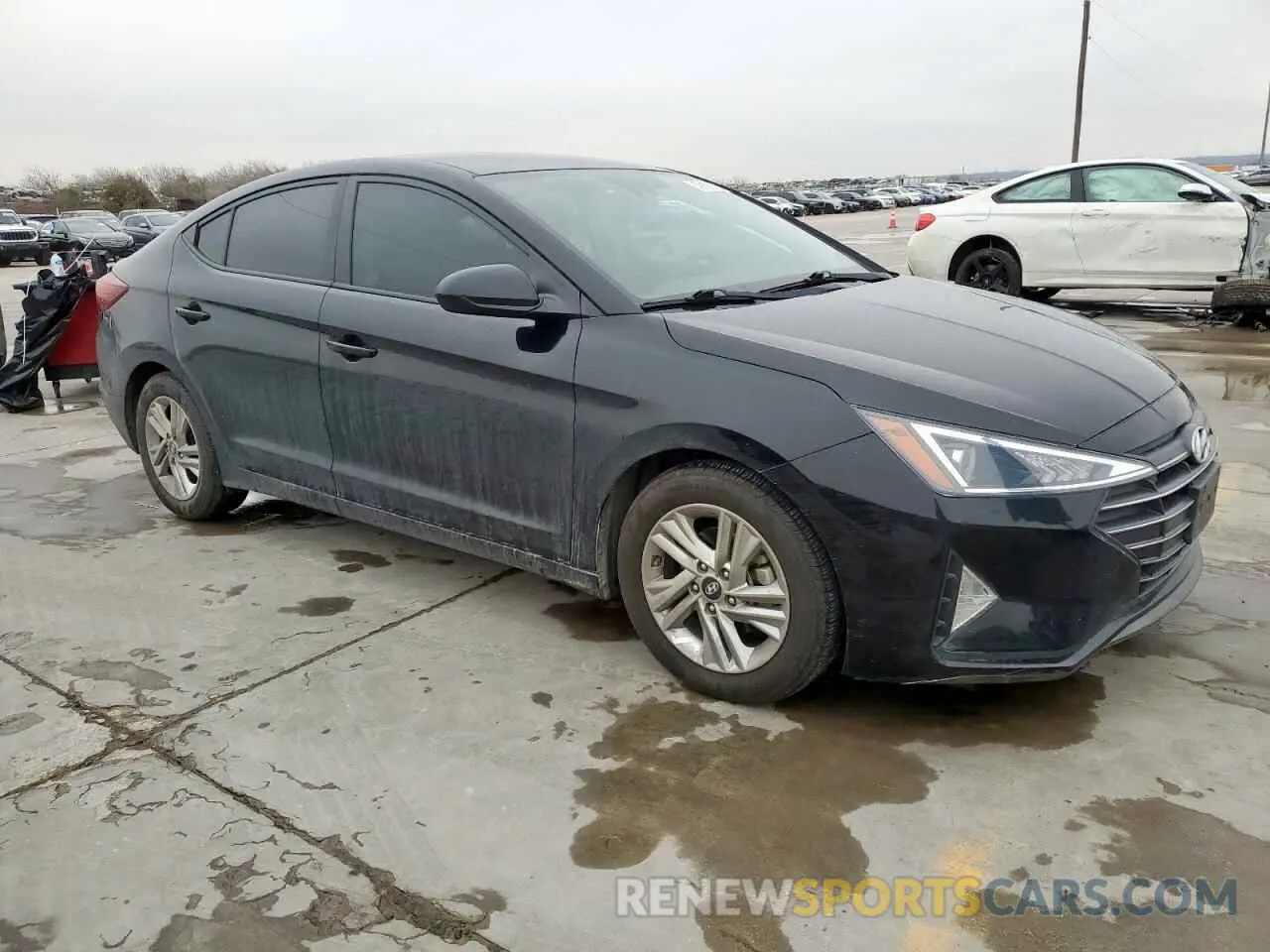 4 Photograph of a damaged car KMHD84LF5KU867239 HYUNDAI ELANTRA 2019