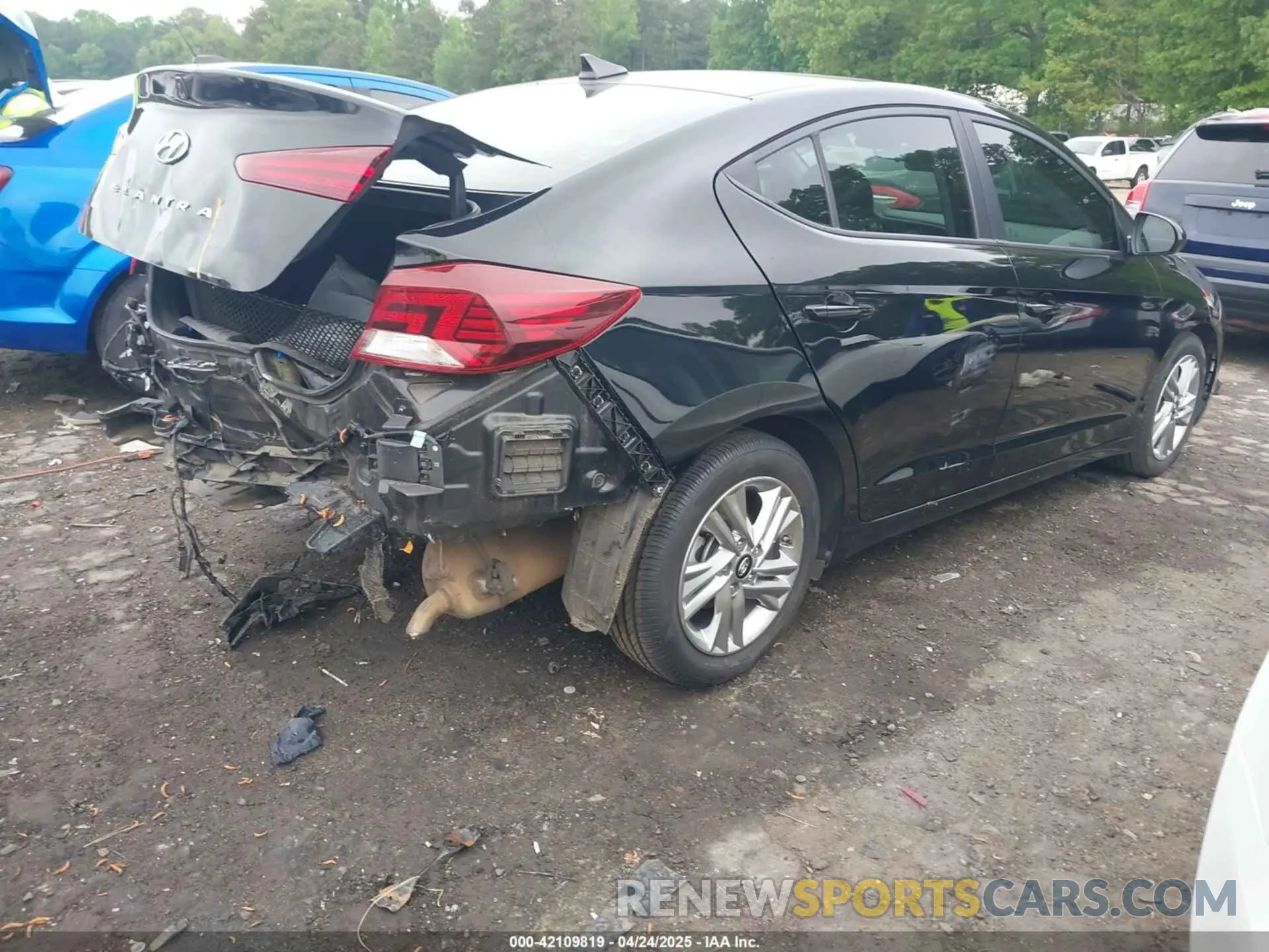 4 Photograph of a damaged car KMHD84LF5KU879097 HYUNDAI ELANTRA 2019
