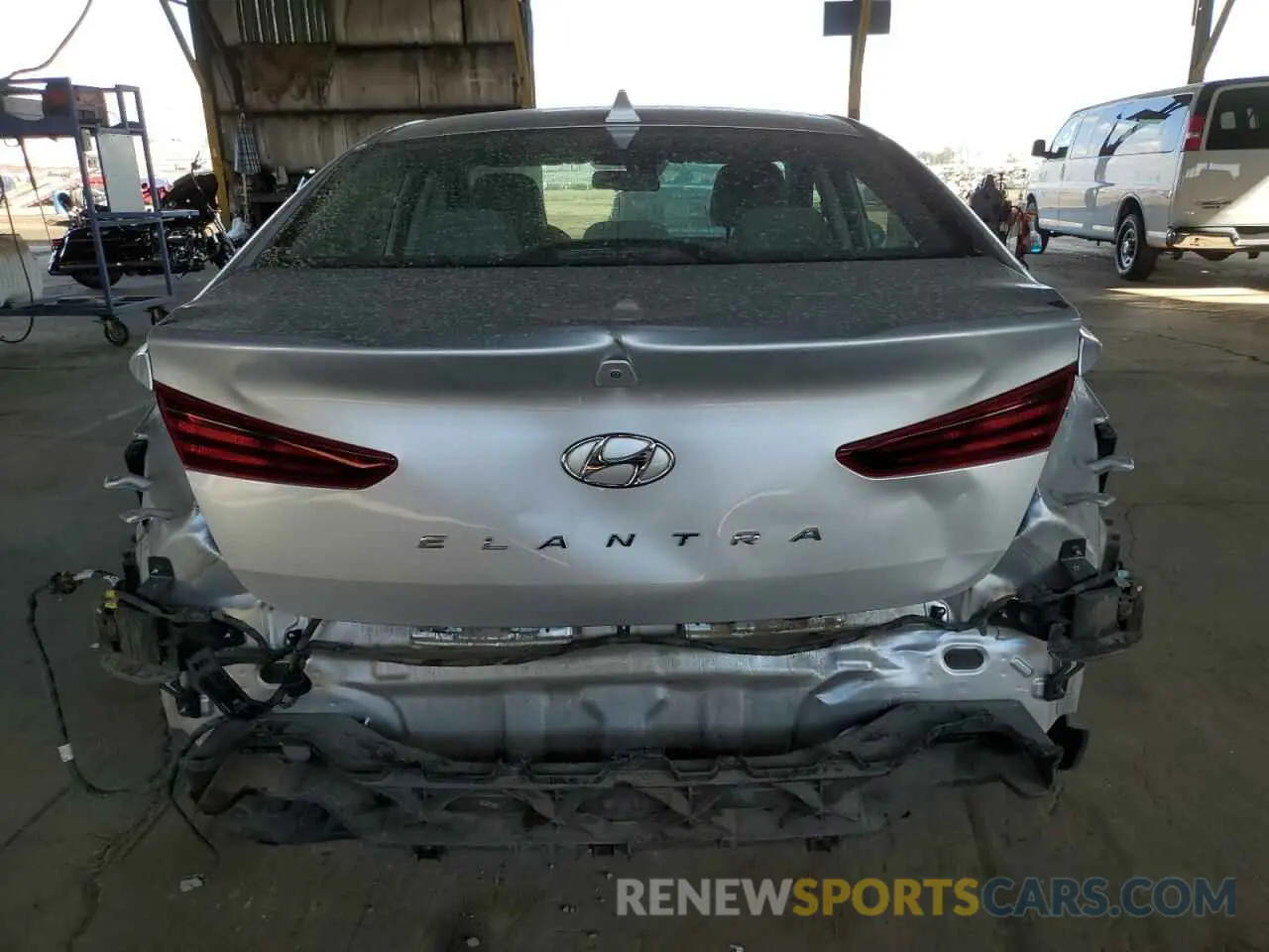 6 Photograph of a damaged car KMHD84LF6KU746140 HYUNDAI ELANTRA 2019